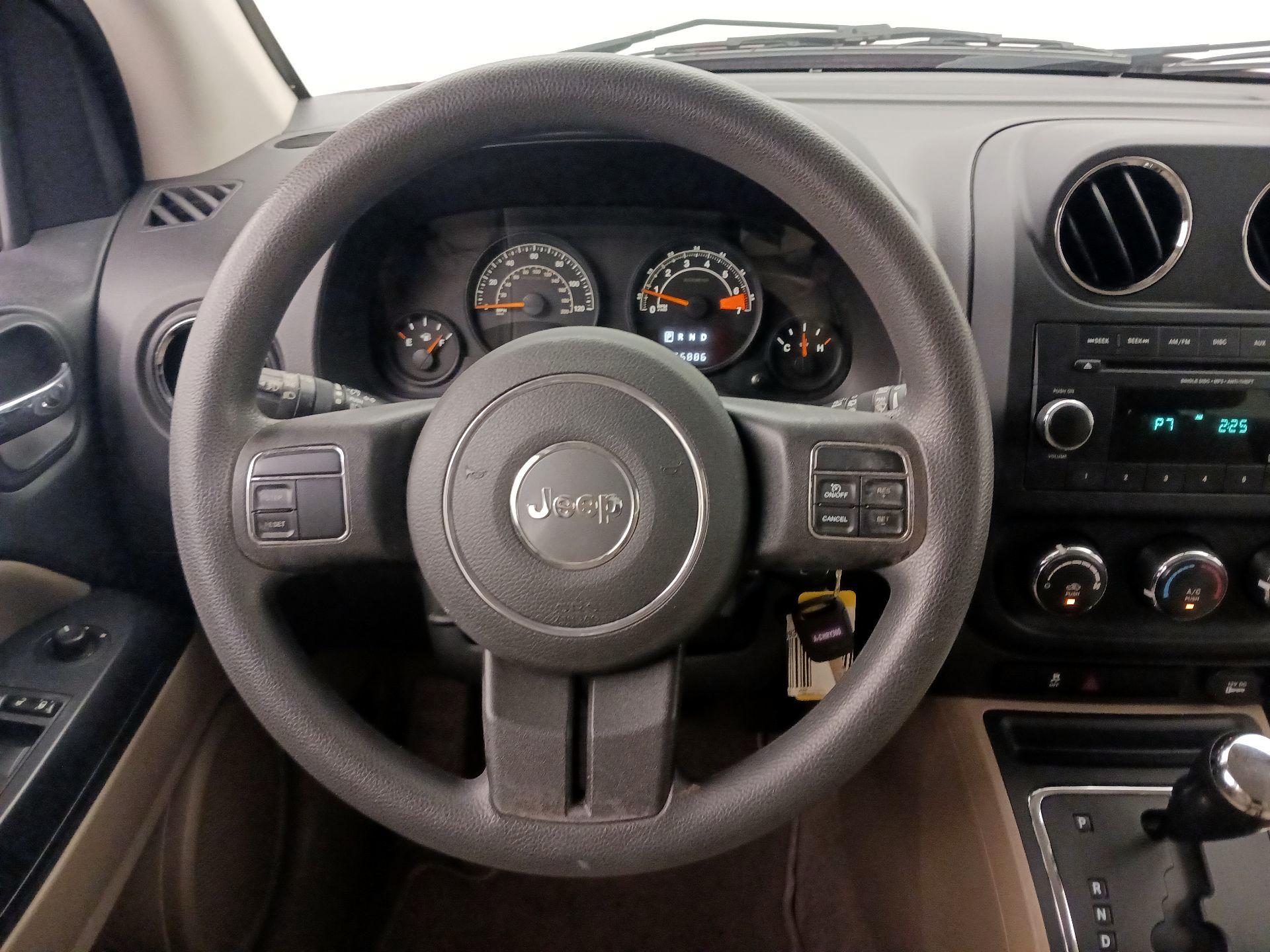 Thumbnail: 2015 Jeep Compass - 10