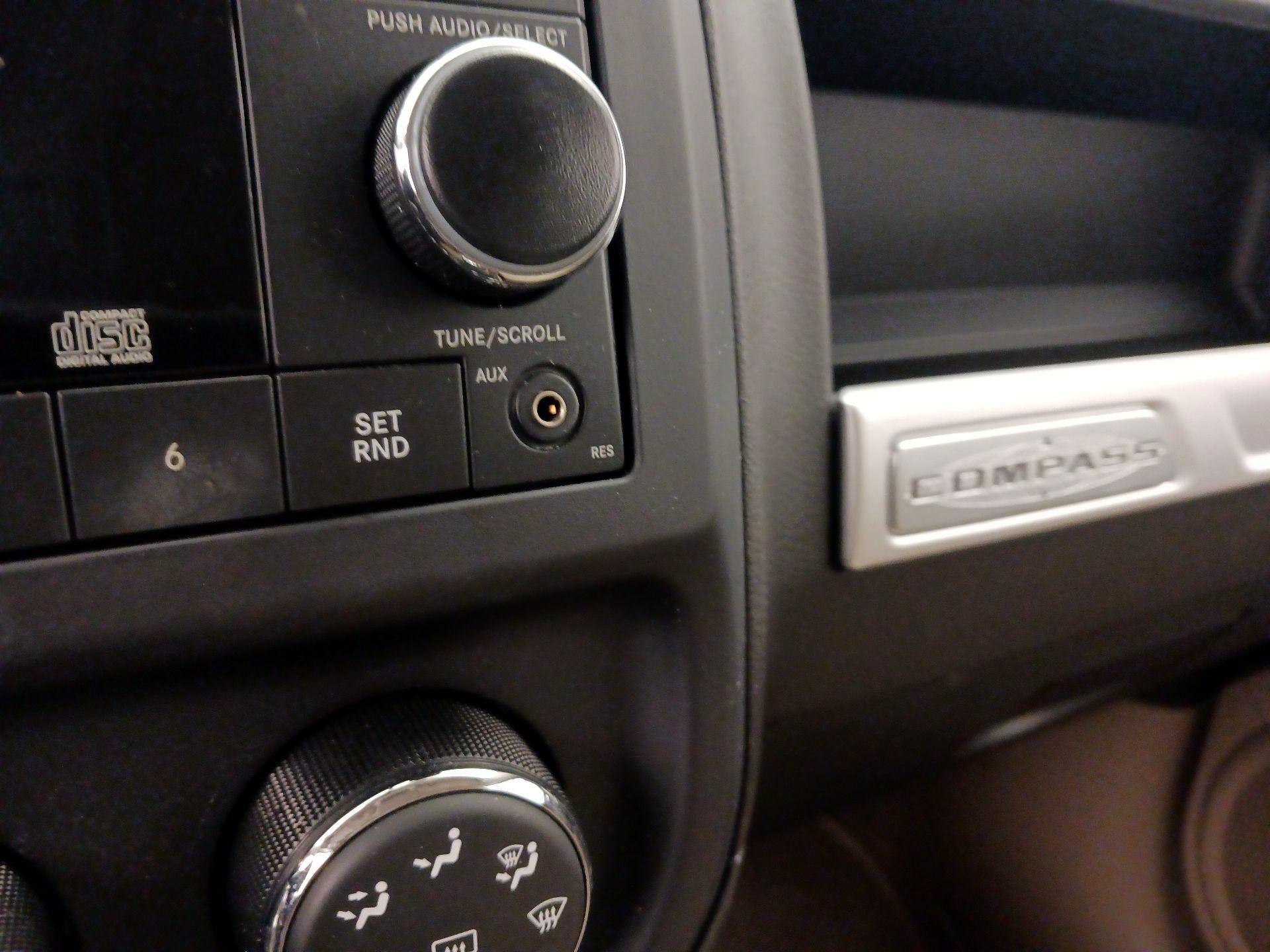 Thumbnail: 2015 Jeep Compass - 16