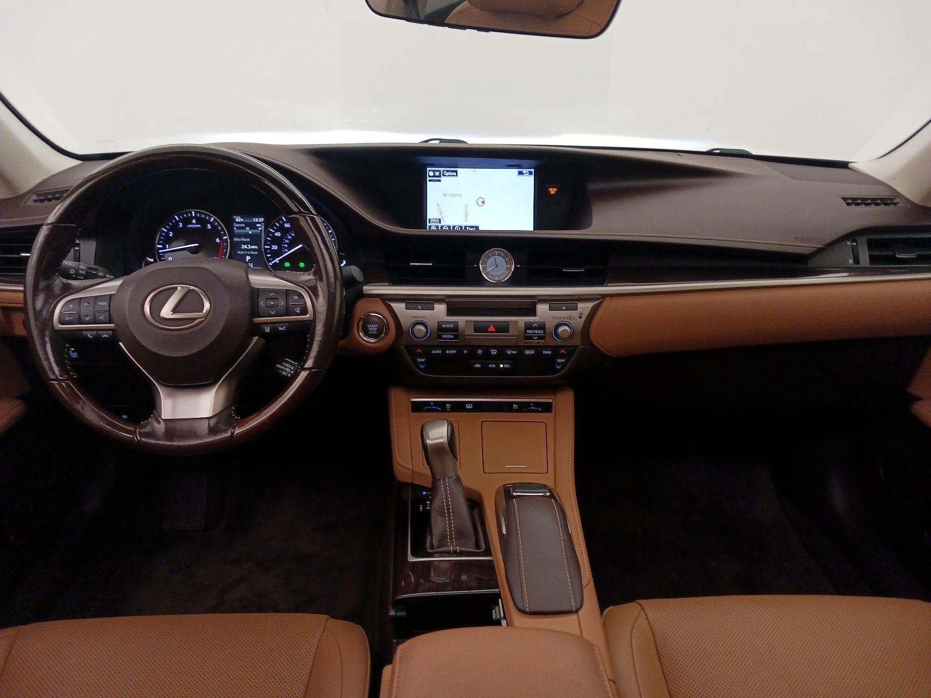 Thumbnail: 2016 Lexus ES - 9