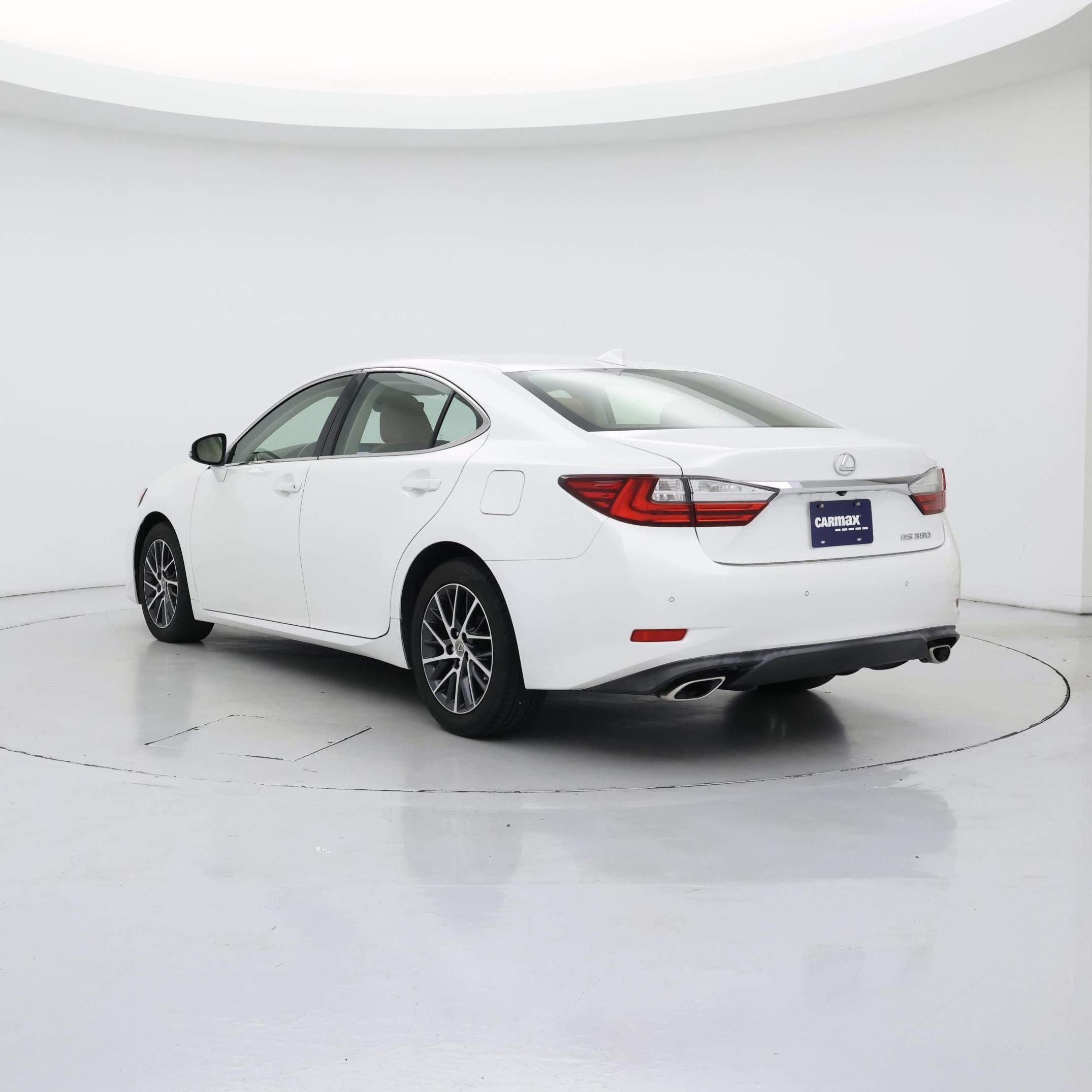 Thumbnail: 2016 Lexus ES - 2