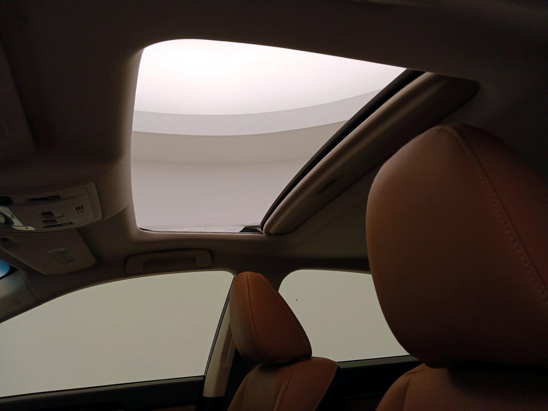 Thumbnail: 2016 Lexus ES - 20