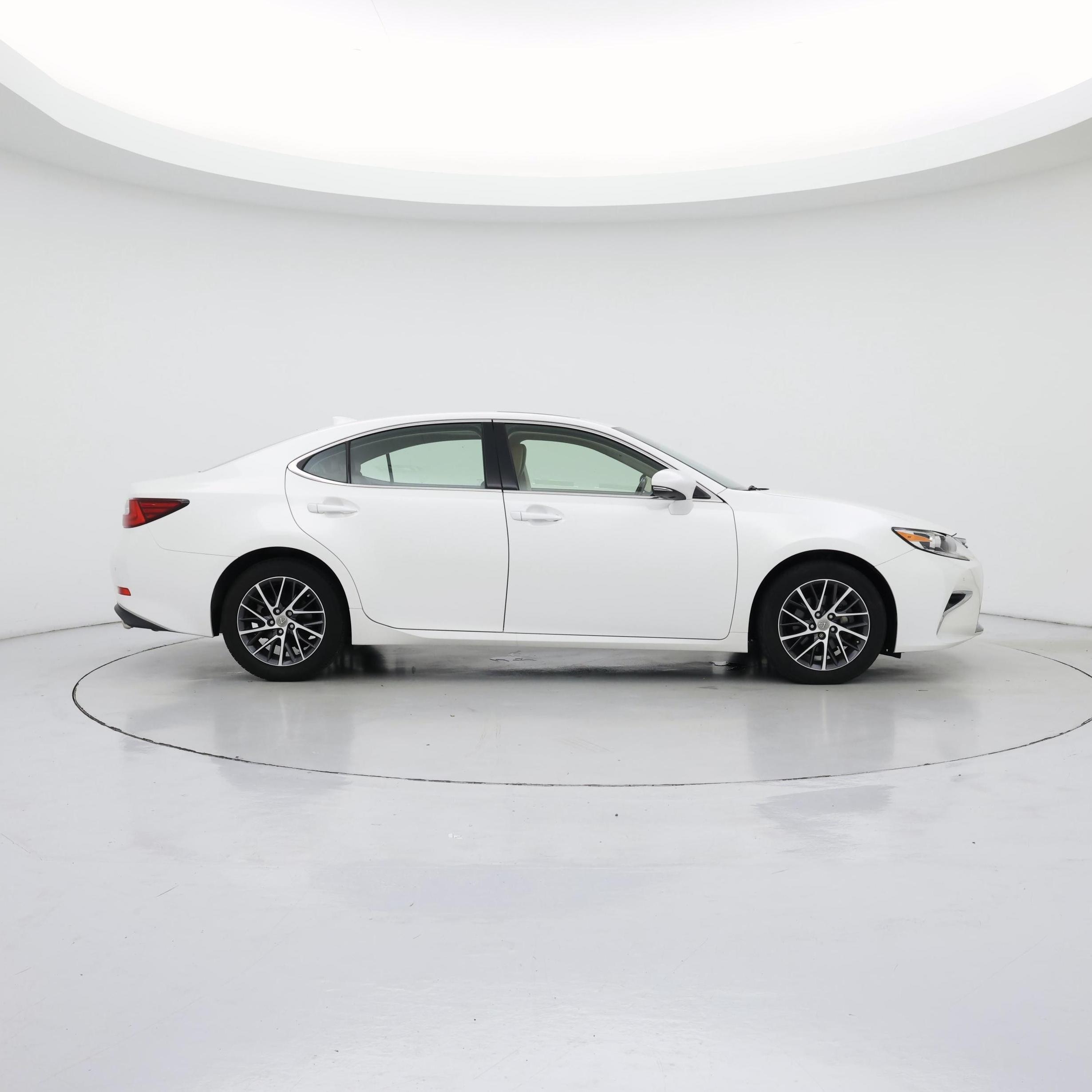 Thumbnail: 2016 Lexus ES - 7