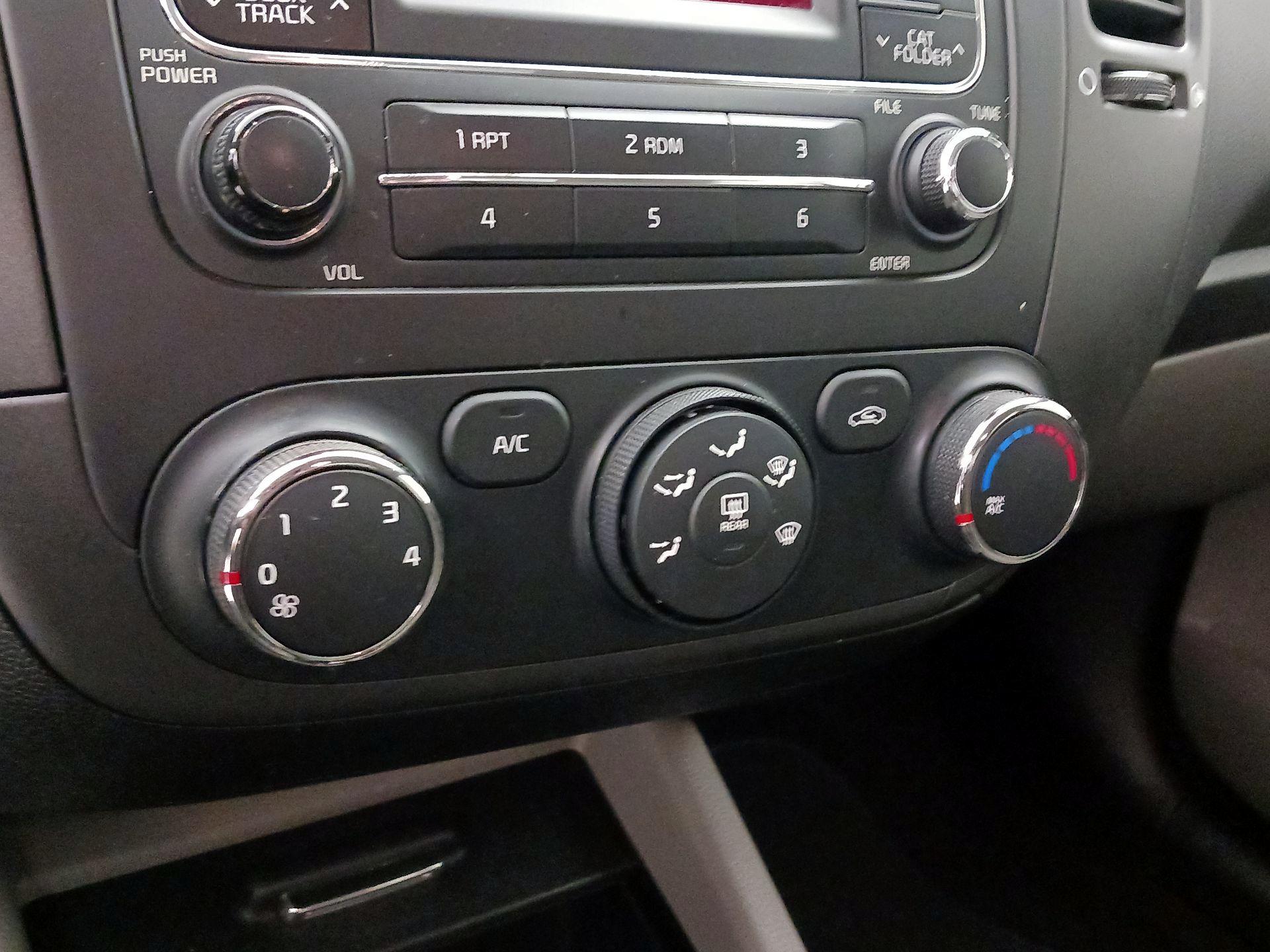 Thumbnail: 2016 Kia Forte - 15