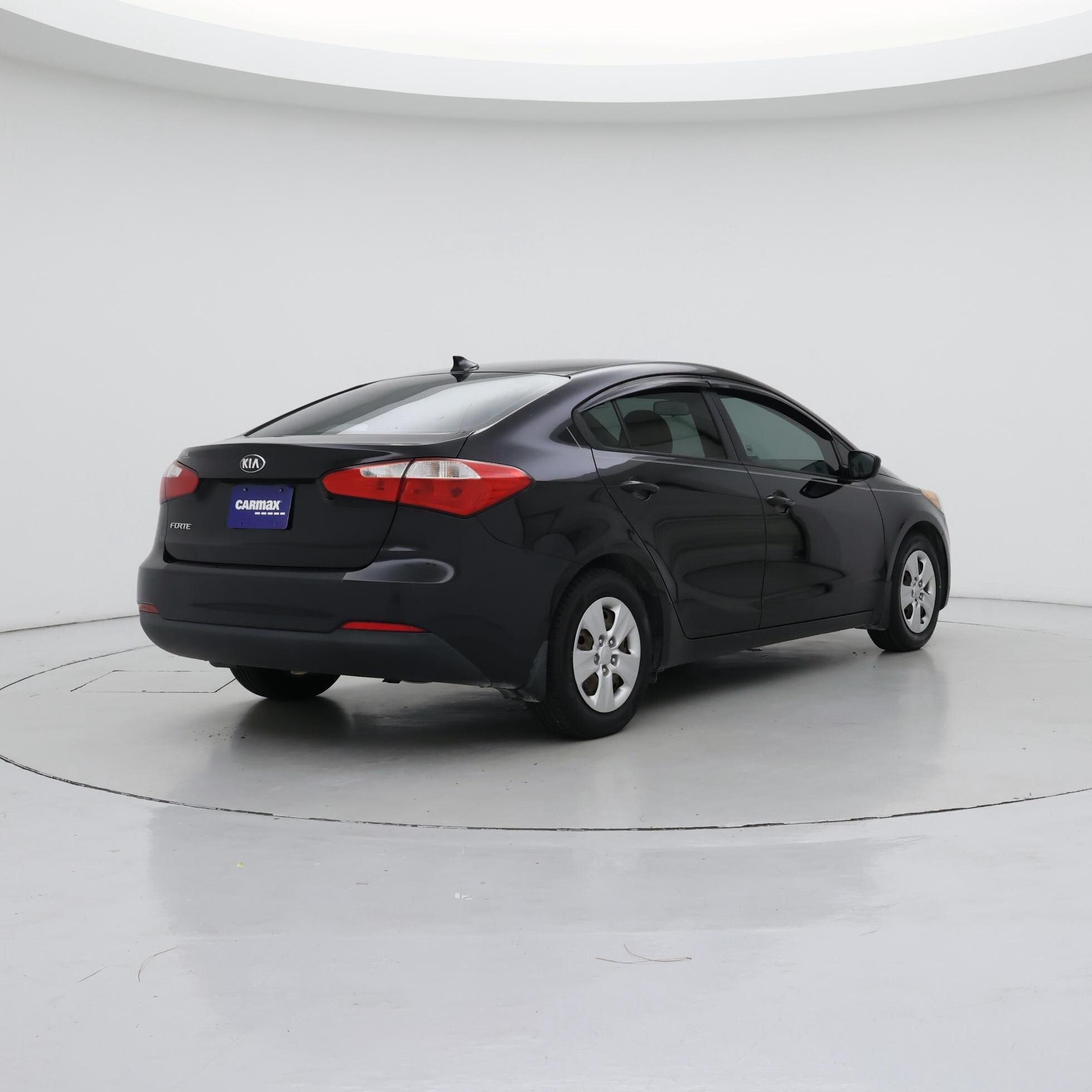 Thumbnail: 2016 Kia Forte - 8