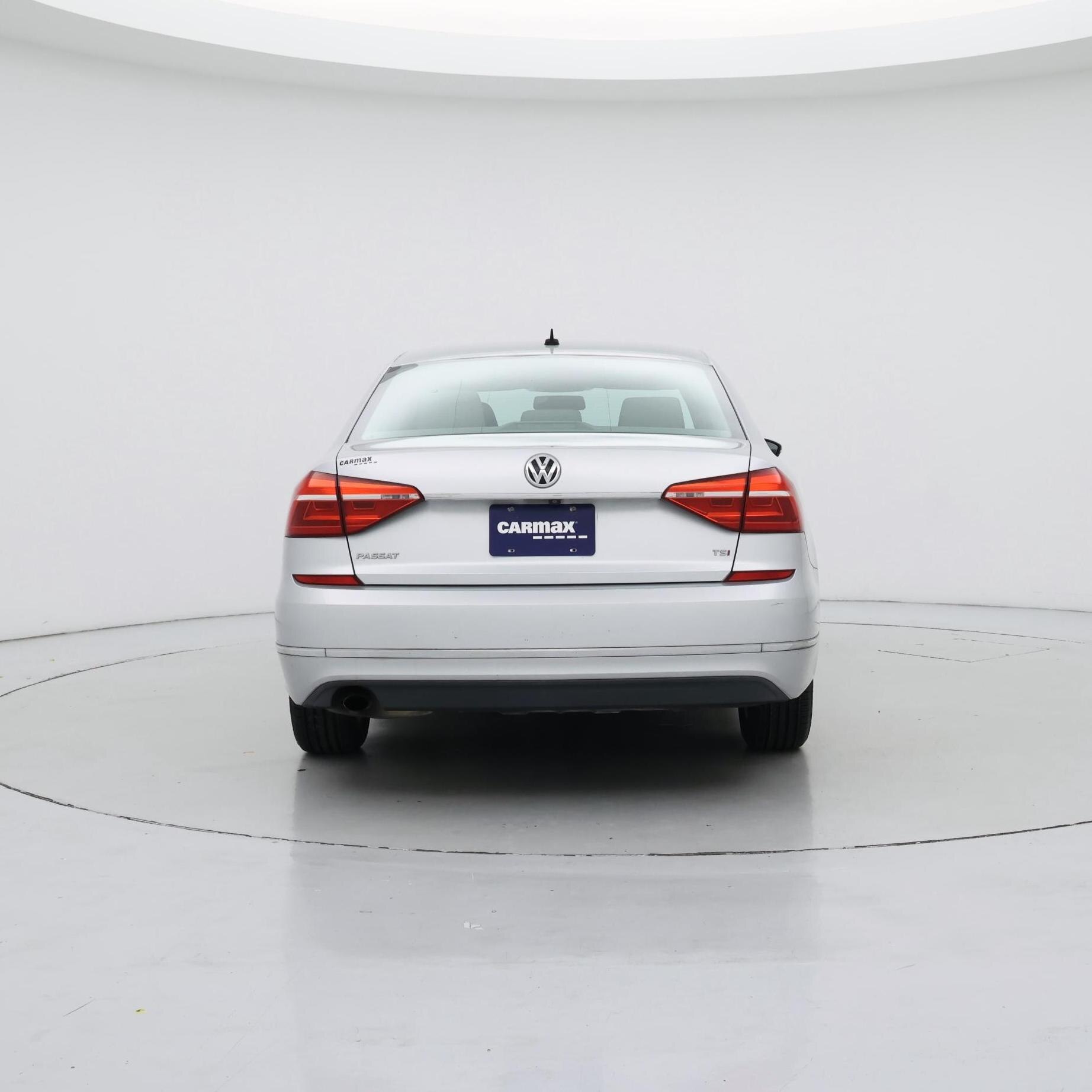 Thumbnail: 2016 Volkswagen Passat - 6