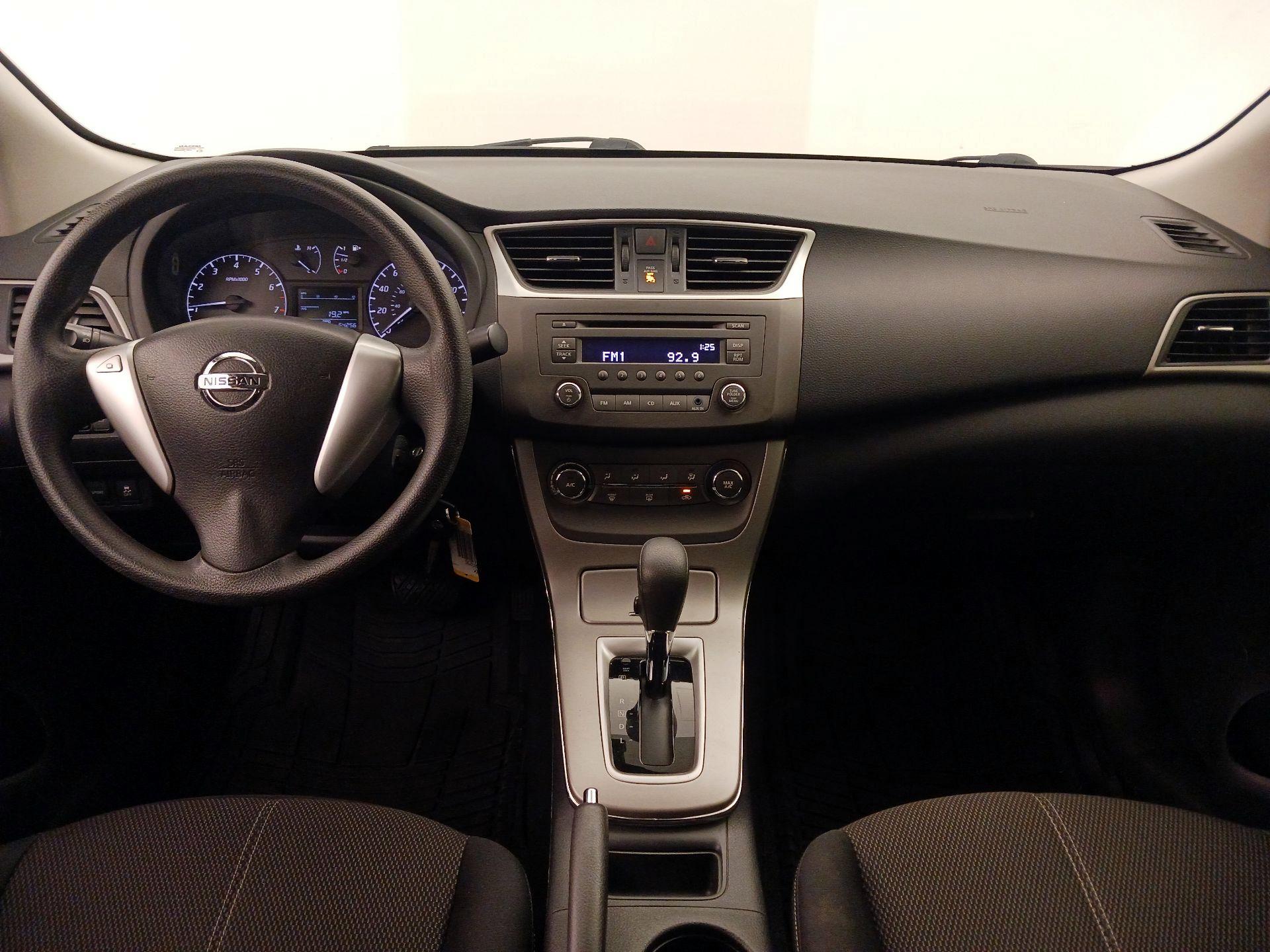 Thumbnail: 2014 Nissan Sentra - 9