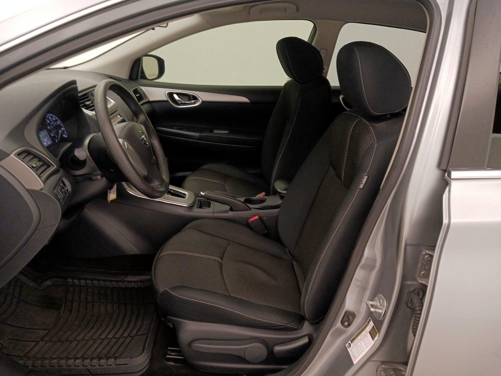 Thumbnail: 2014 Nissan Sentra - 11