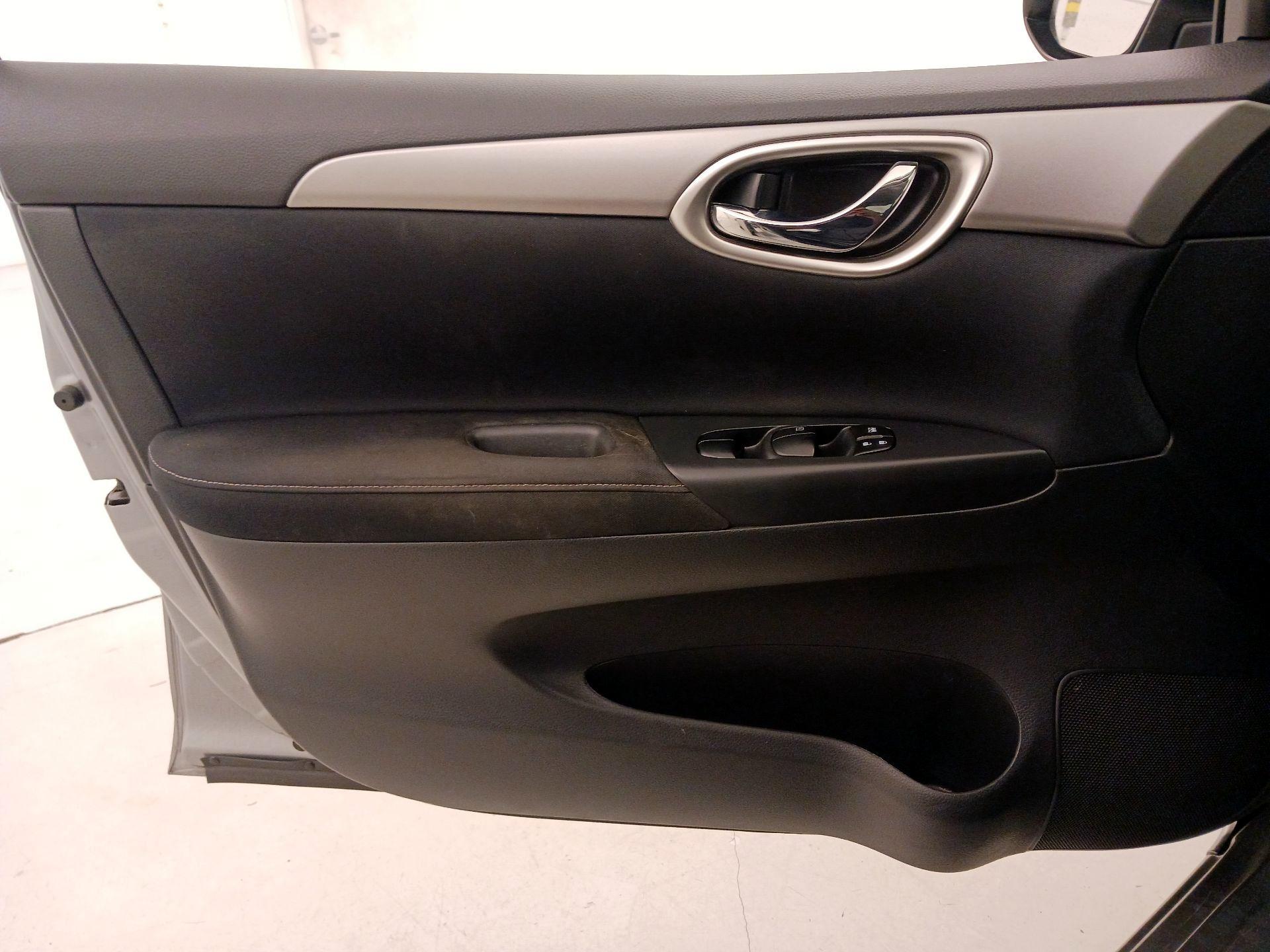 Thumbnail: 2014 Nissan Sentra - 12