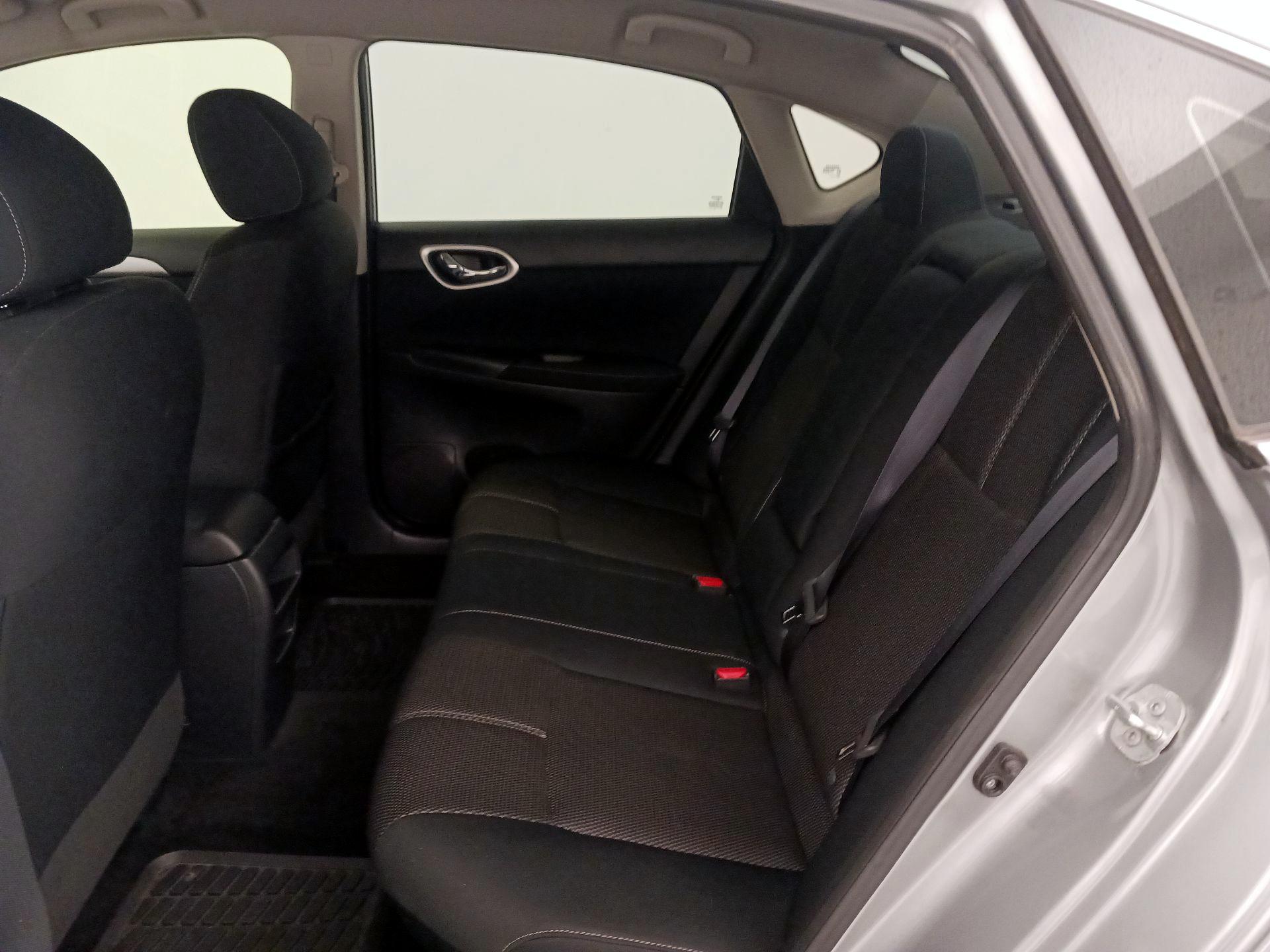 Thumbnail: 2014 Nissan Sentra - 18