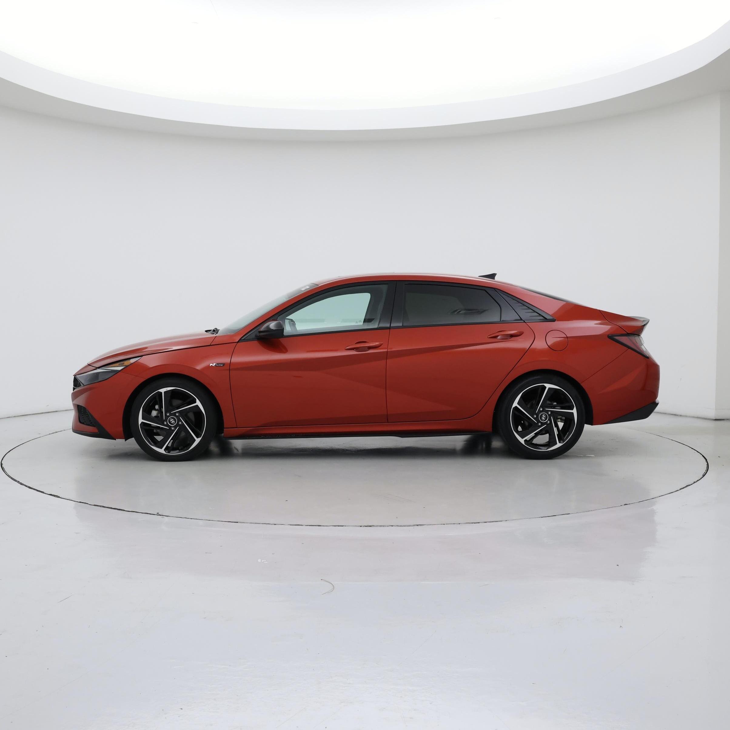 Thumbnail: 2022 Hyundai Elantra - 3