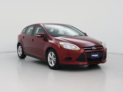Red 2014 Ford Focus SE