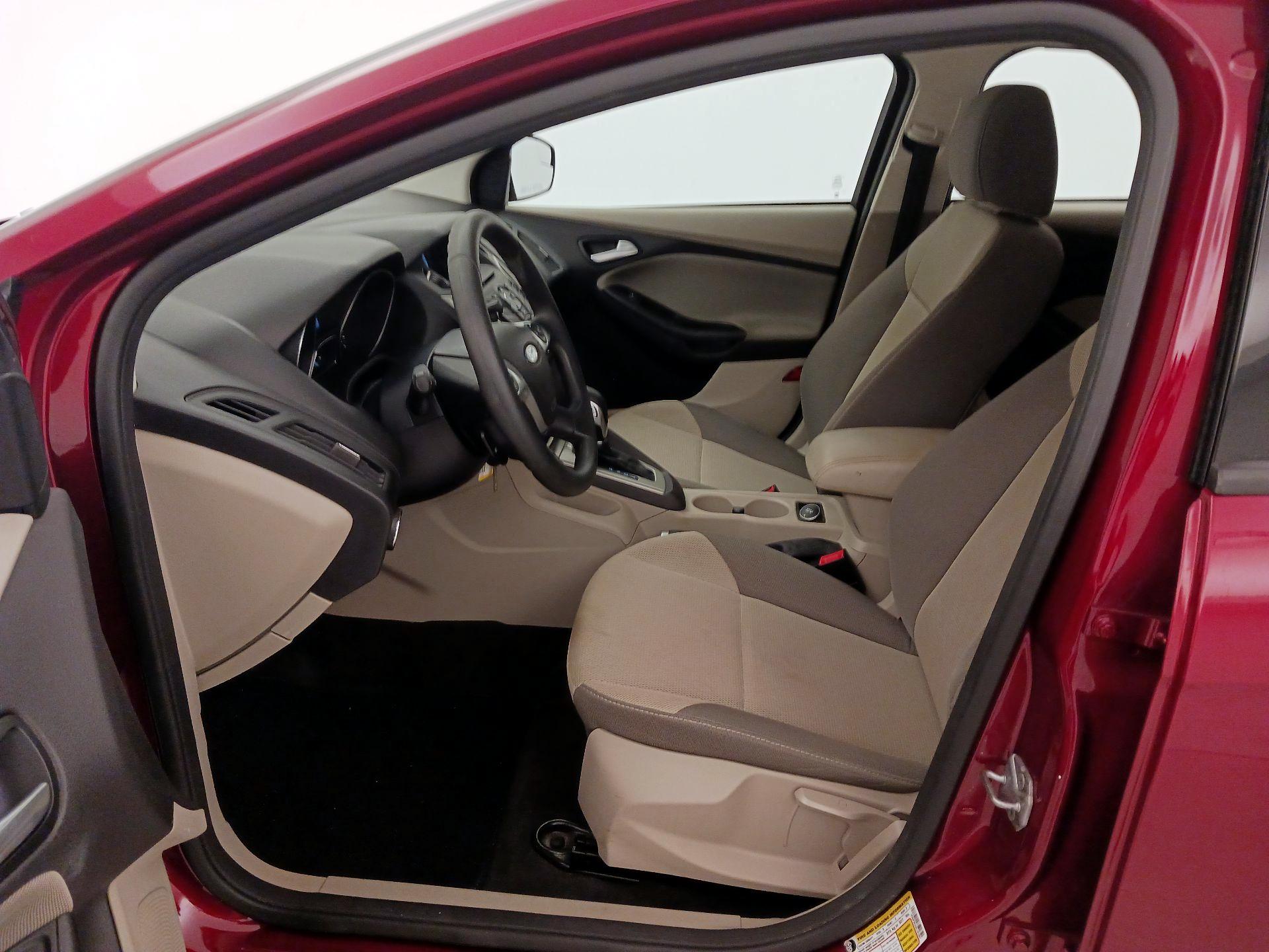 Thumbnail: 2014 Ford Focus - 11