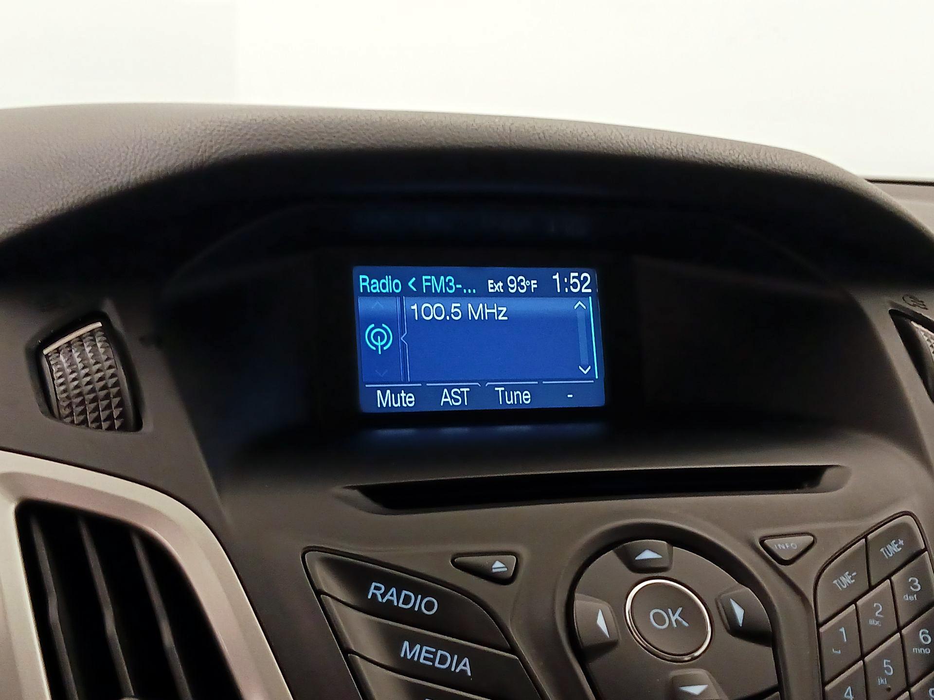 Thumbnail: 2014 Ford Focus - 14