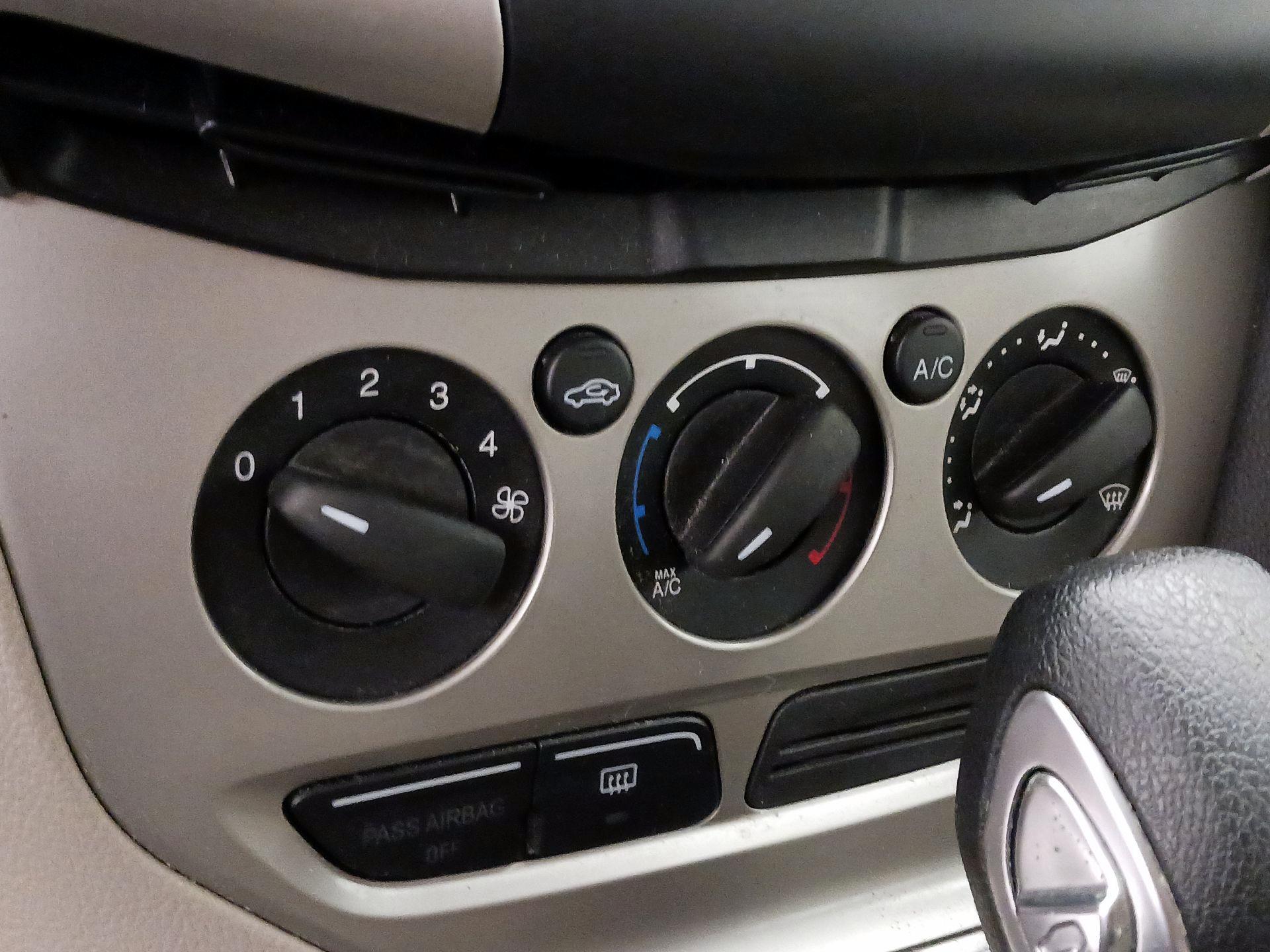 Thumbnail: 2014 Ford Focus - 15