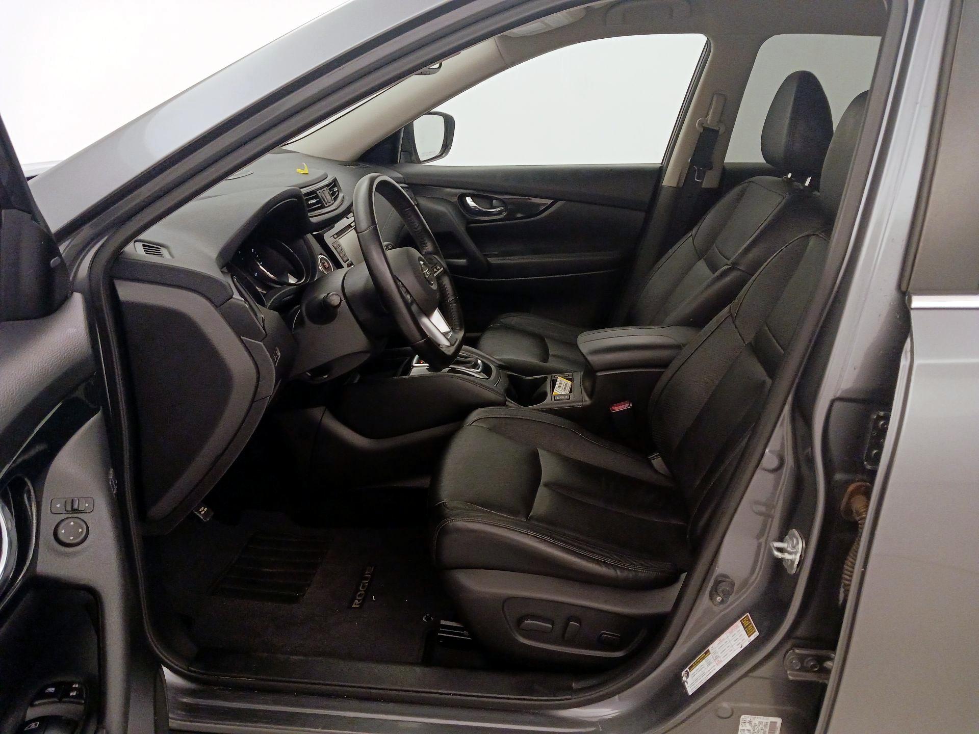 Thumbnail: 2017 Nissan Rogue - 11