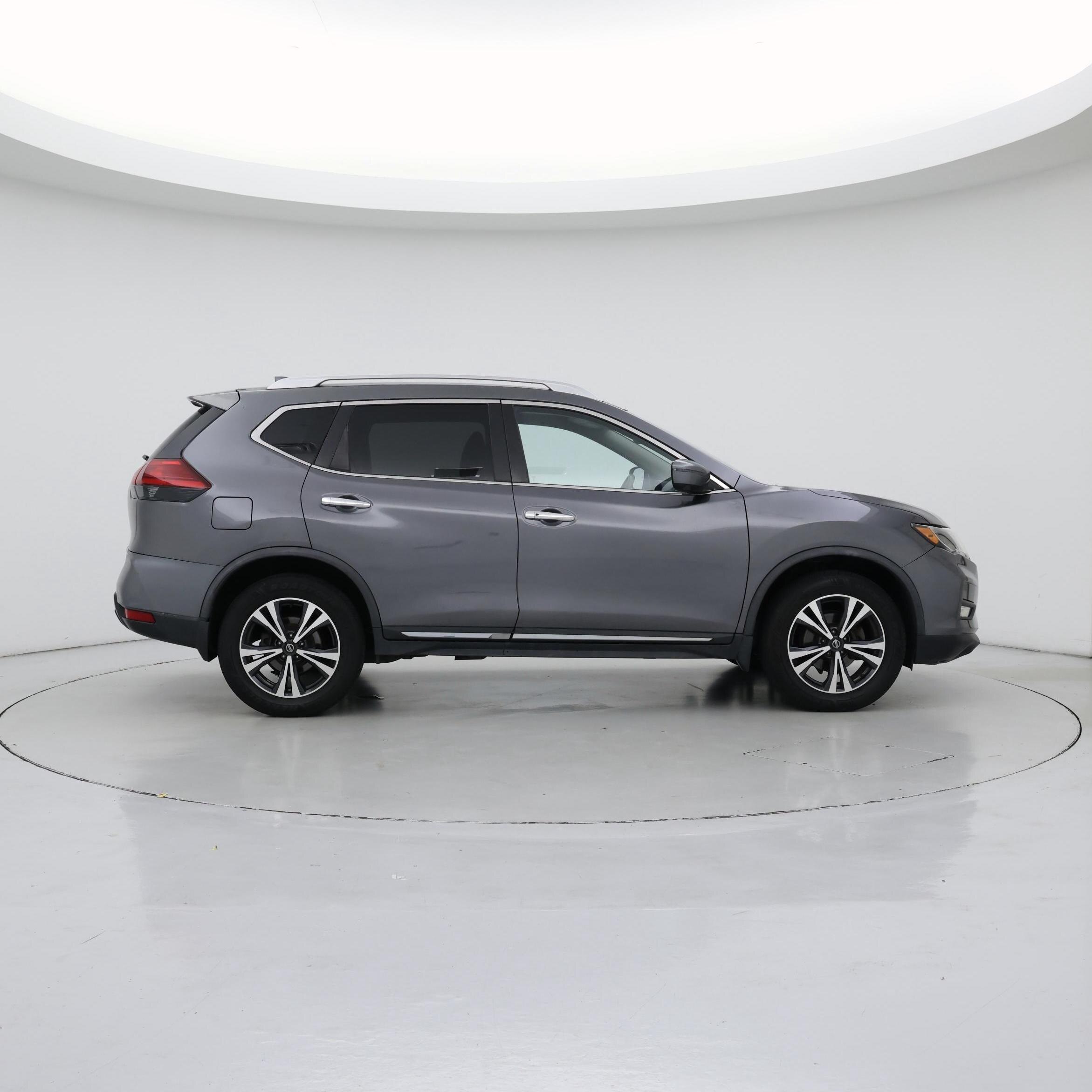 Thumbnail: 2017 Nissan Rogue - 7