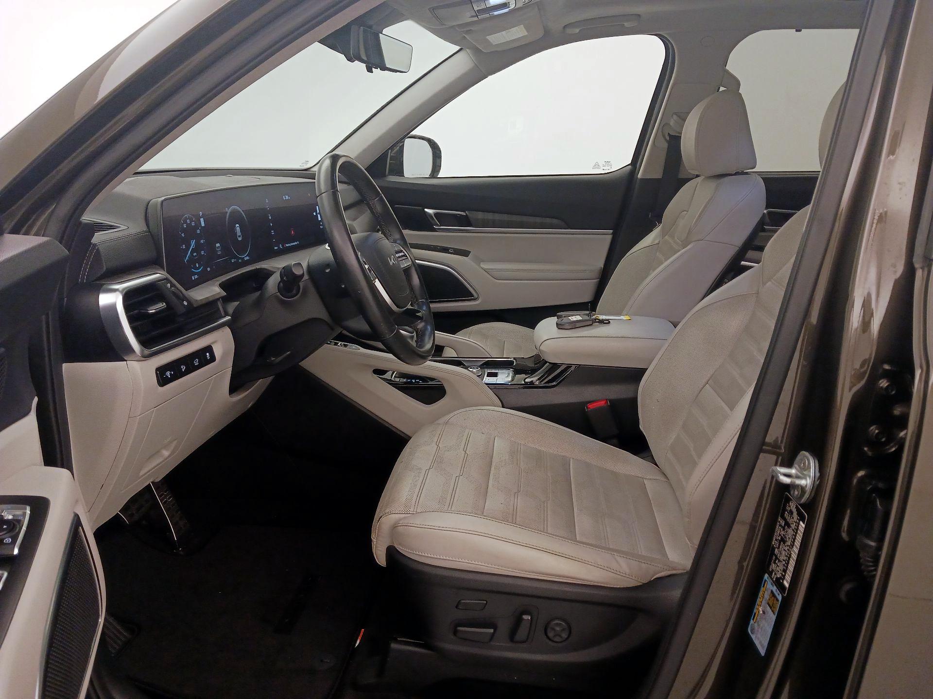 Thumbnail: 2023 Kia Telluride - 11