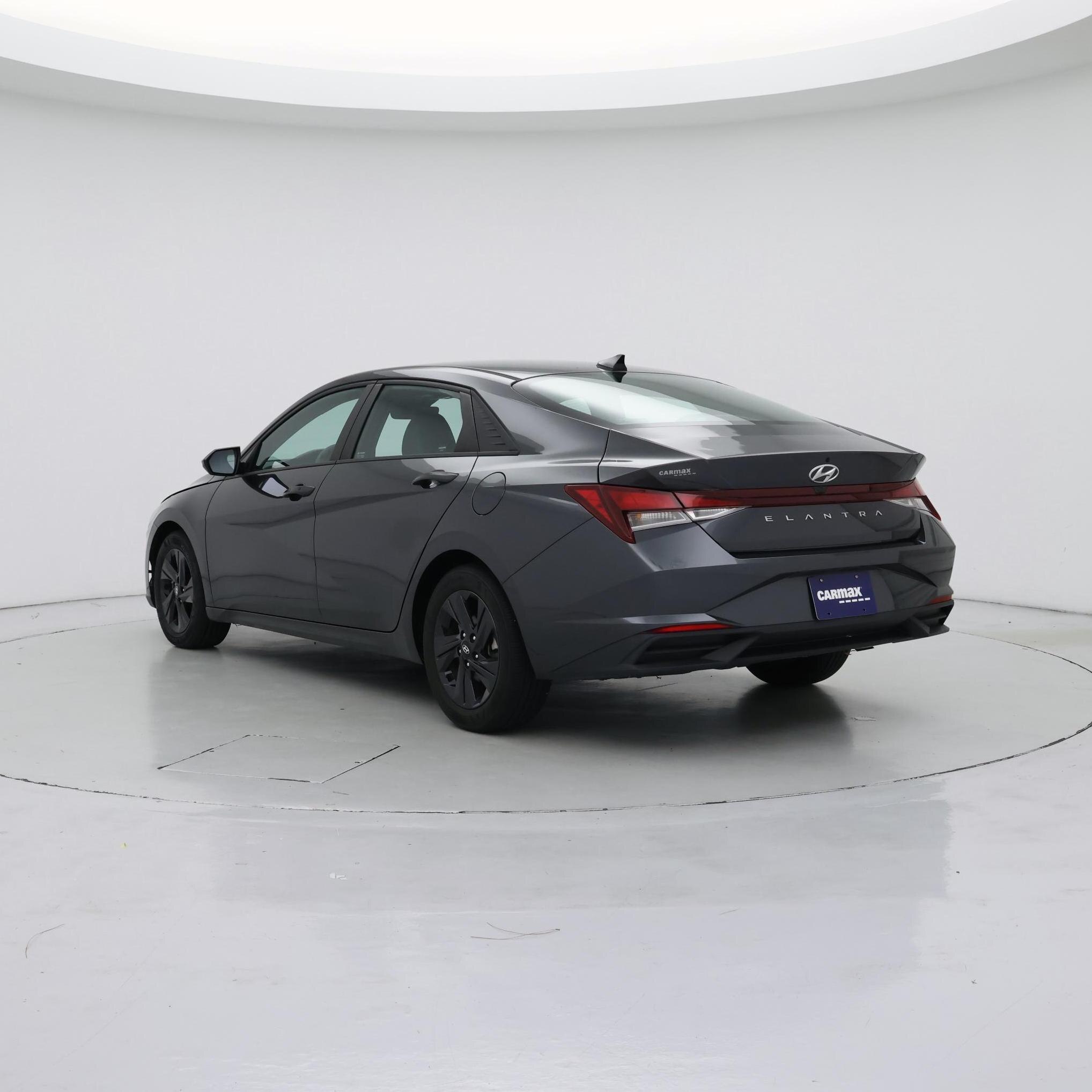 Thumbnail: 2022 Hyundai Elantra - 2