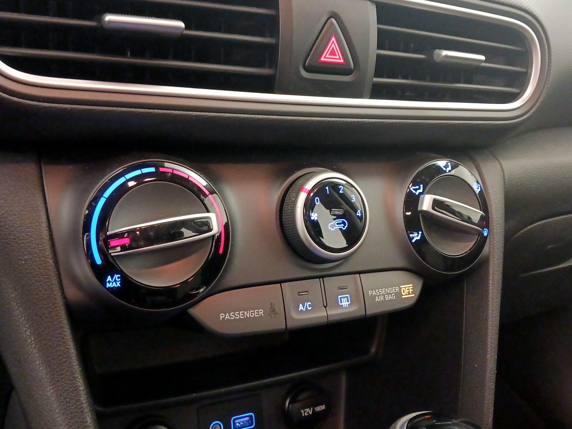 Thumbnail: 2018 Hyundai Kona - 16
