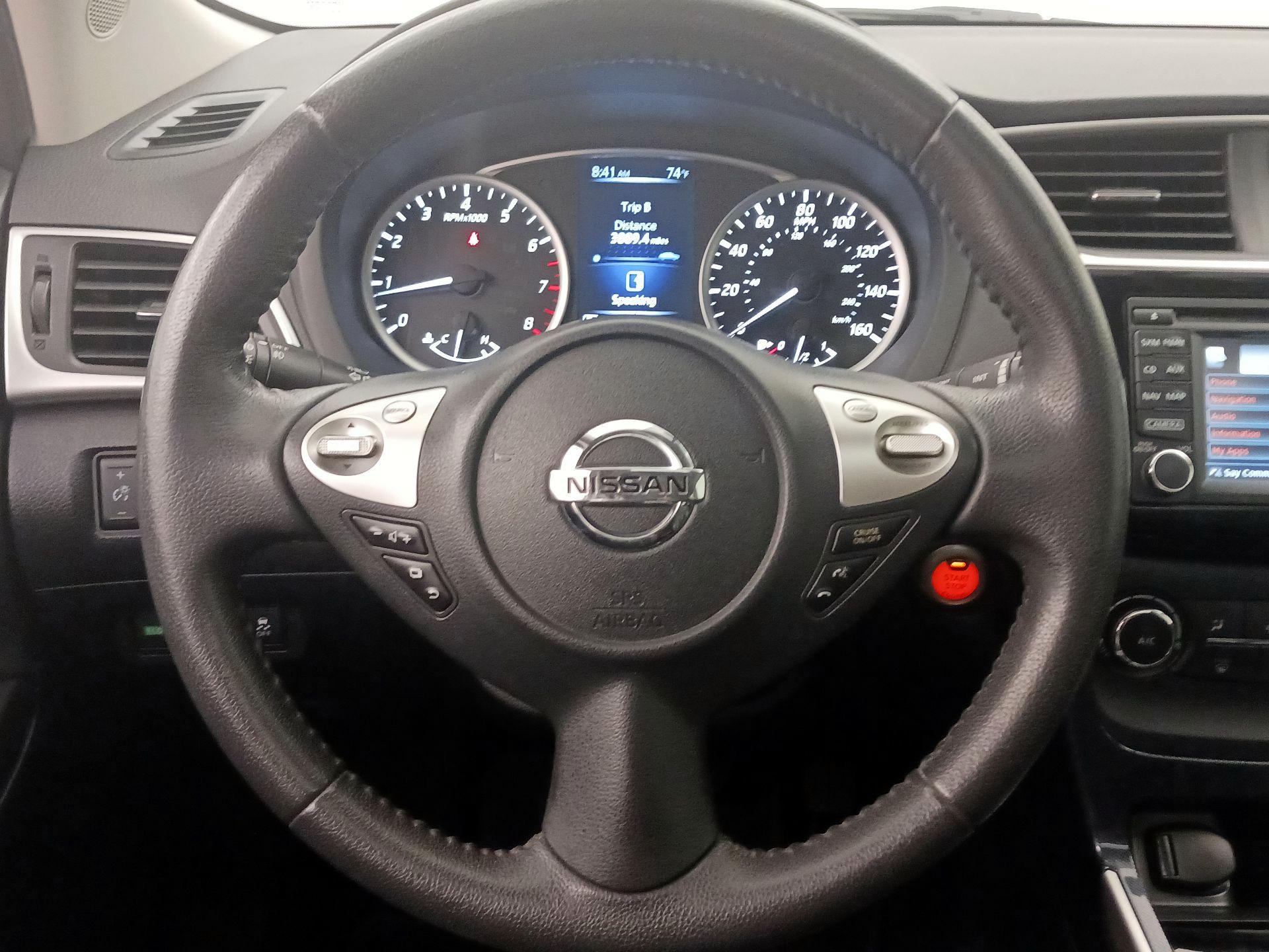Thumbnail: 2016 Nissan Sentra - 10