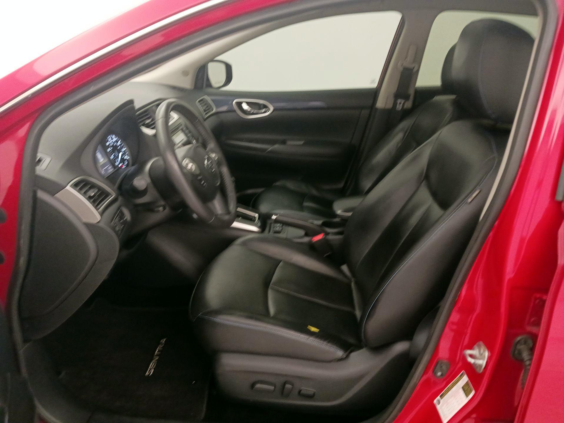 Thumbnail: 2016 Nissan Sentra - 11