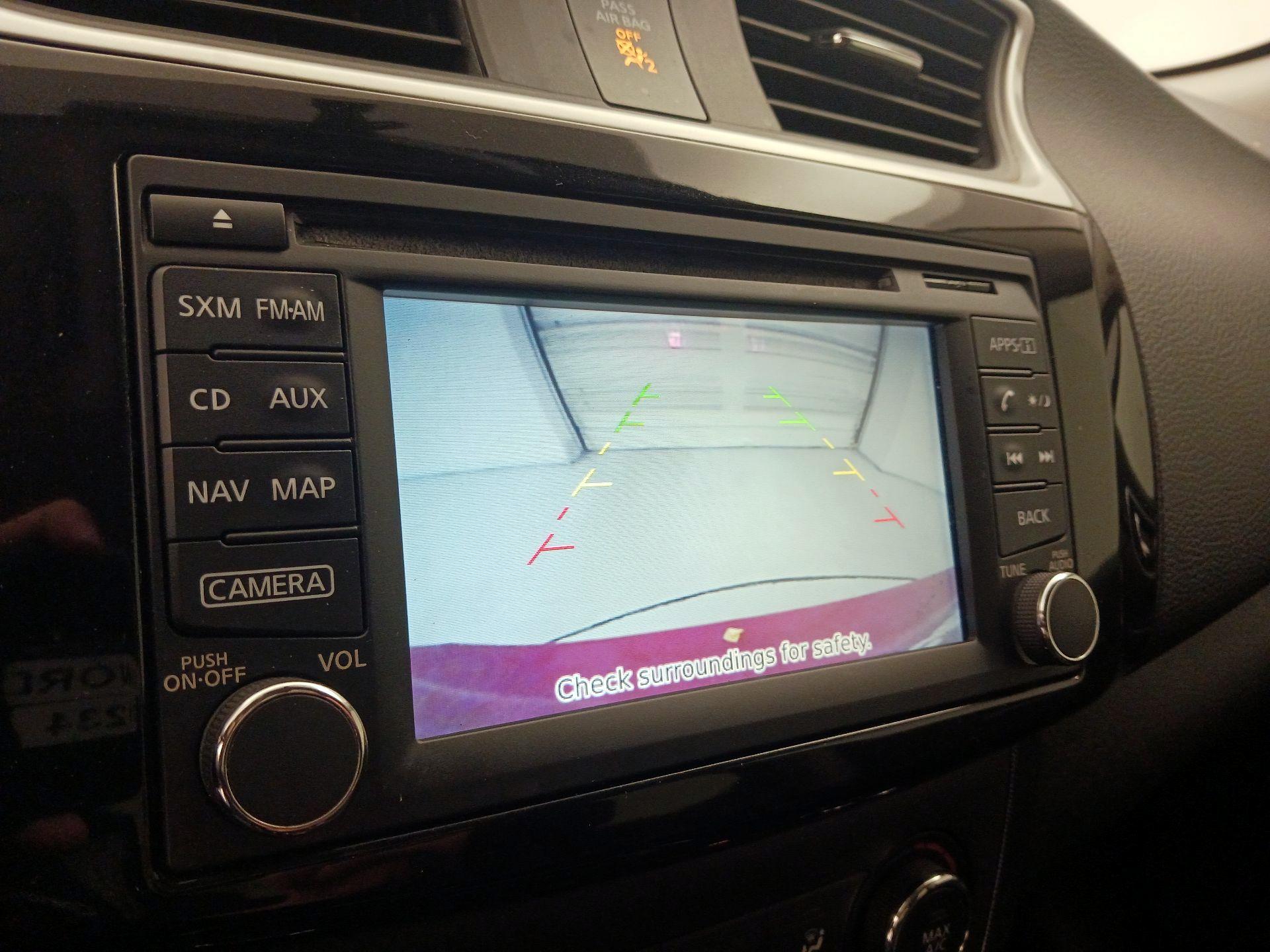 Thumbnail: 2016 Nissan Sentra - 15