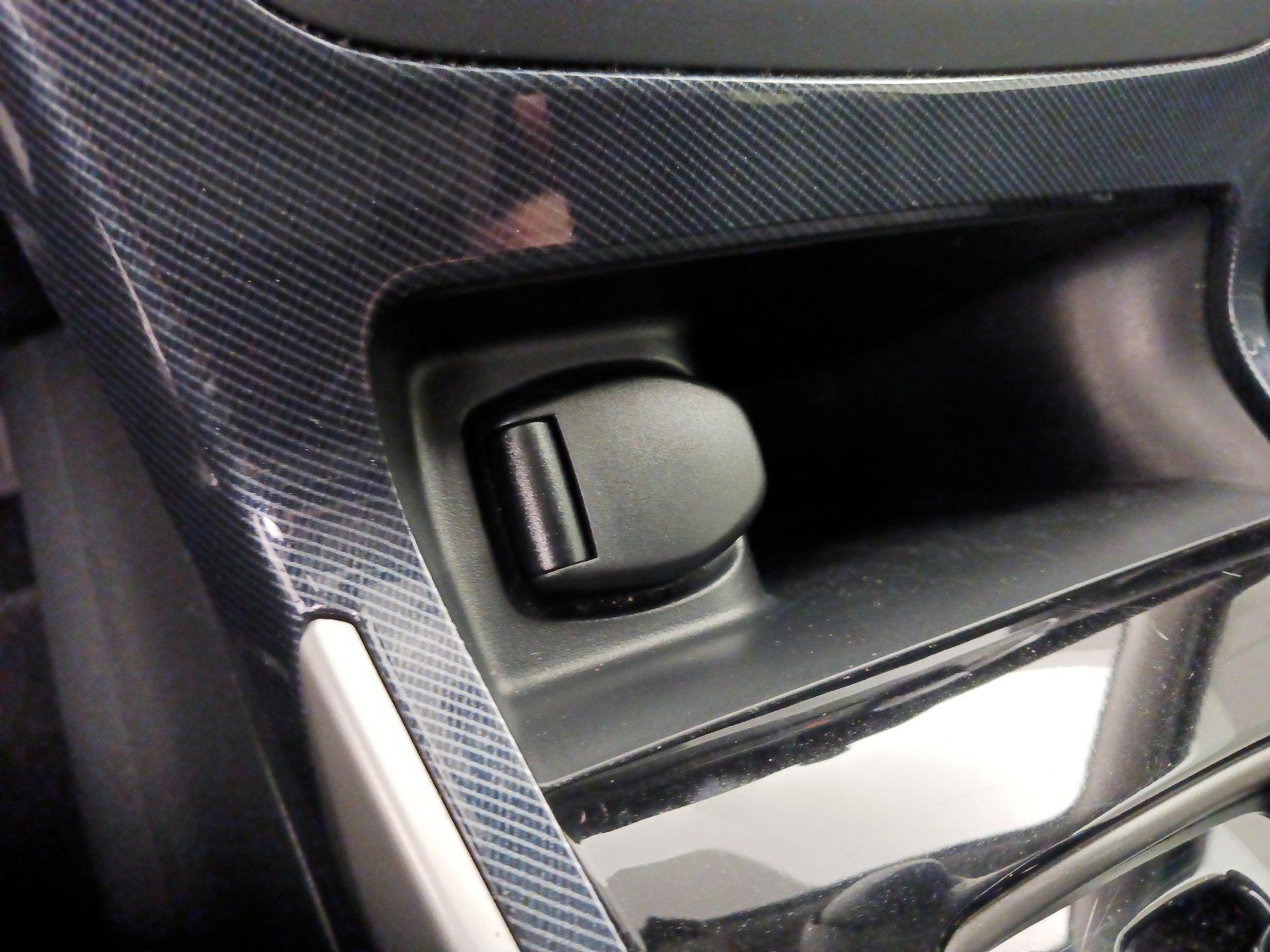Thumbnail: 2016 Nissan Sentra - 19