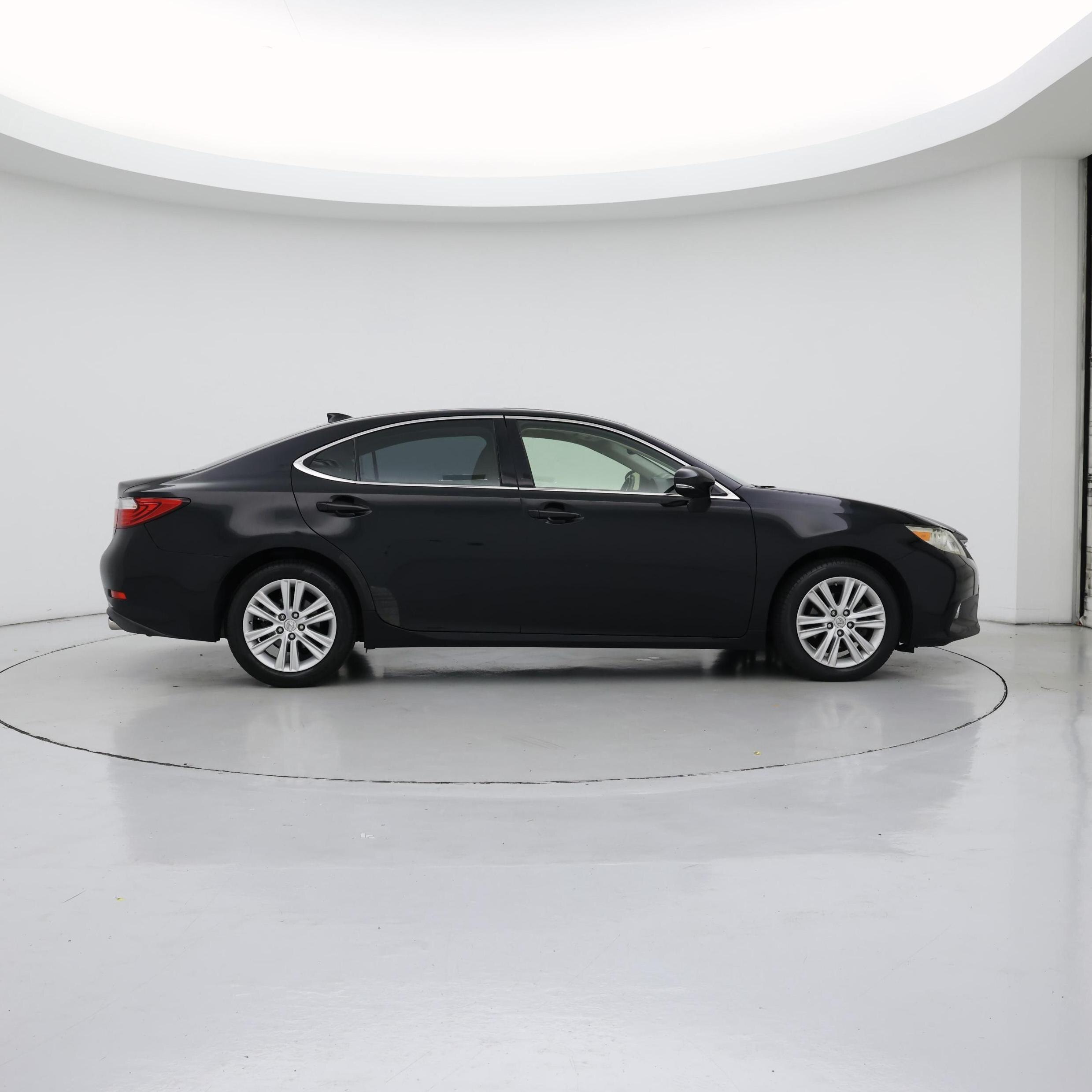 Thumbnail: 2015 Lexus ES - 7