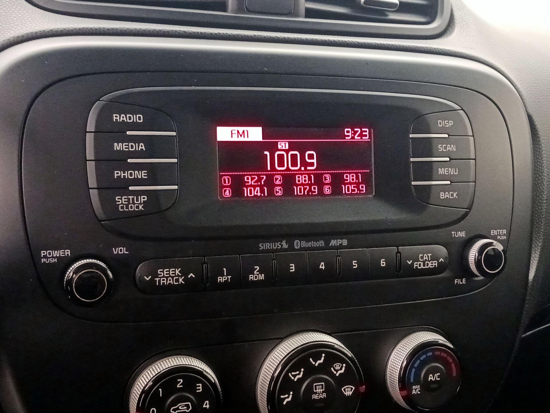 Thumbnail: 2015 Kia Soul - 14