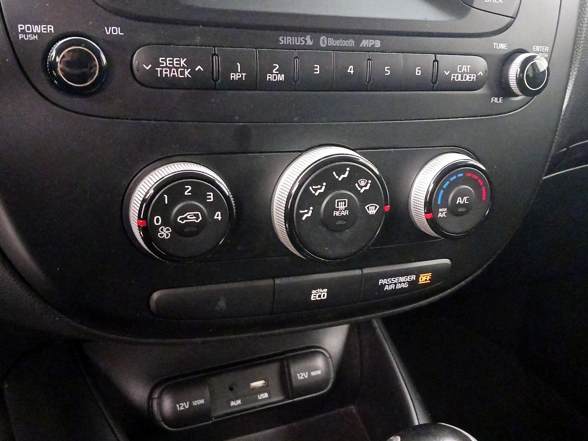Thumbnail: 2015 Kia Soul - 15