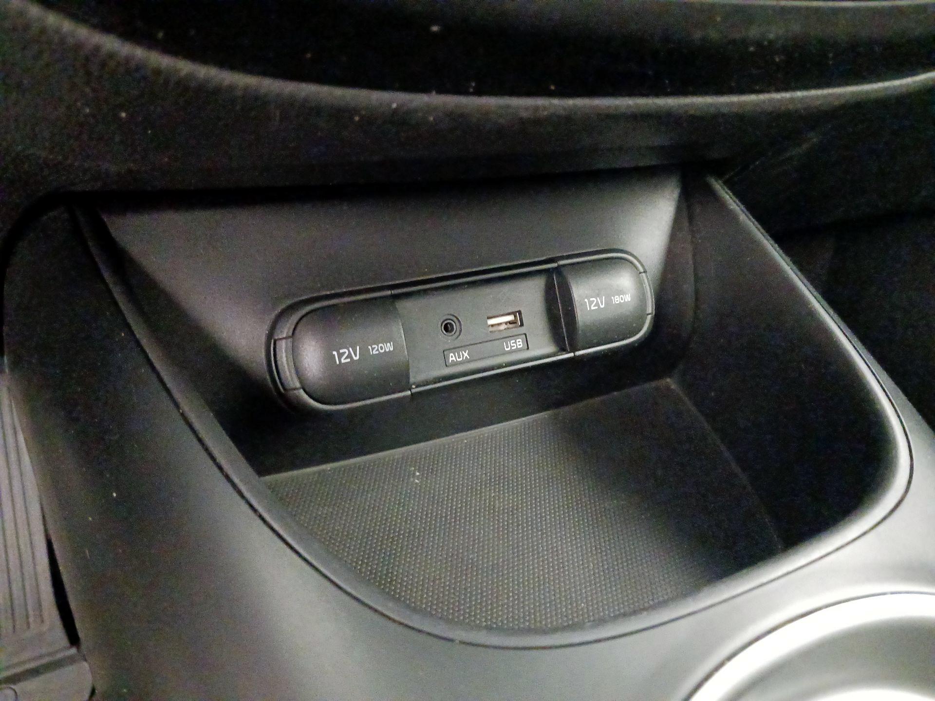 Thumbnail: 2015 Kia Soul - 17