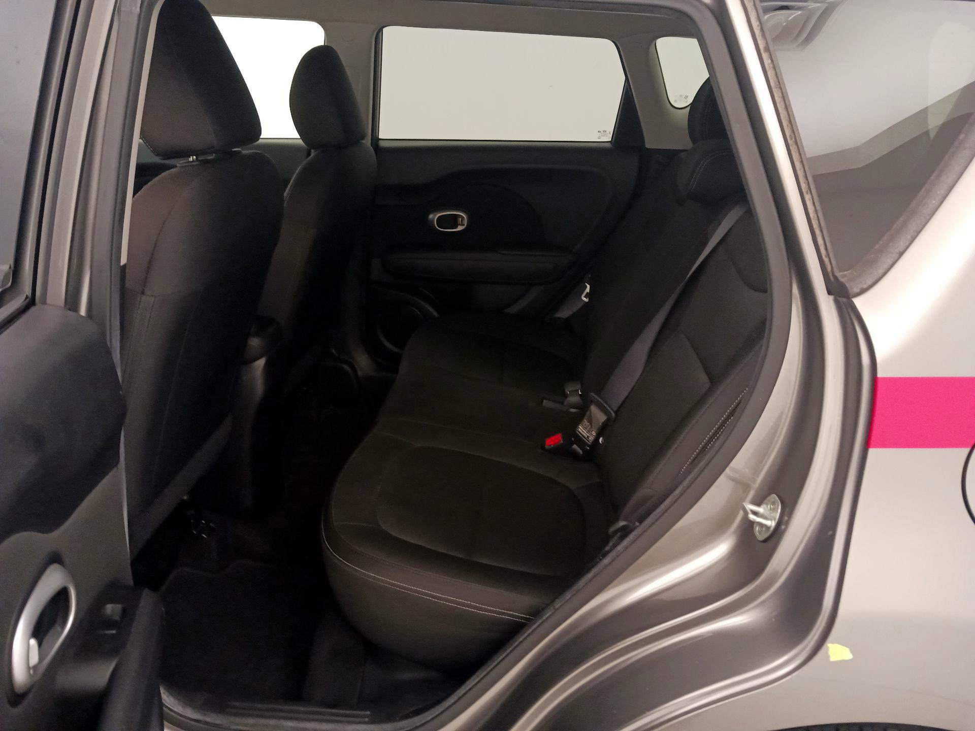 Thumbnail: 2015 Kia Soul - 18