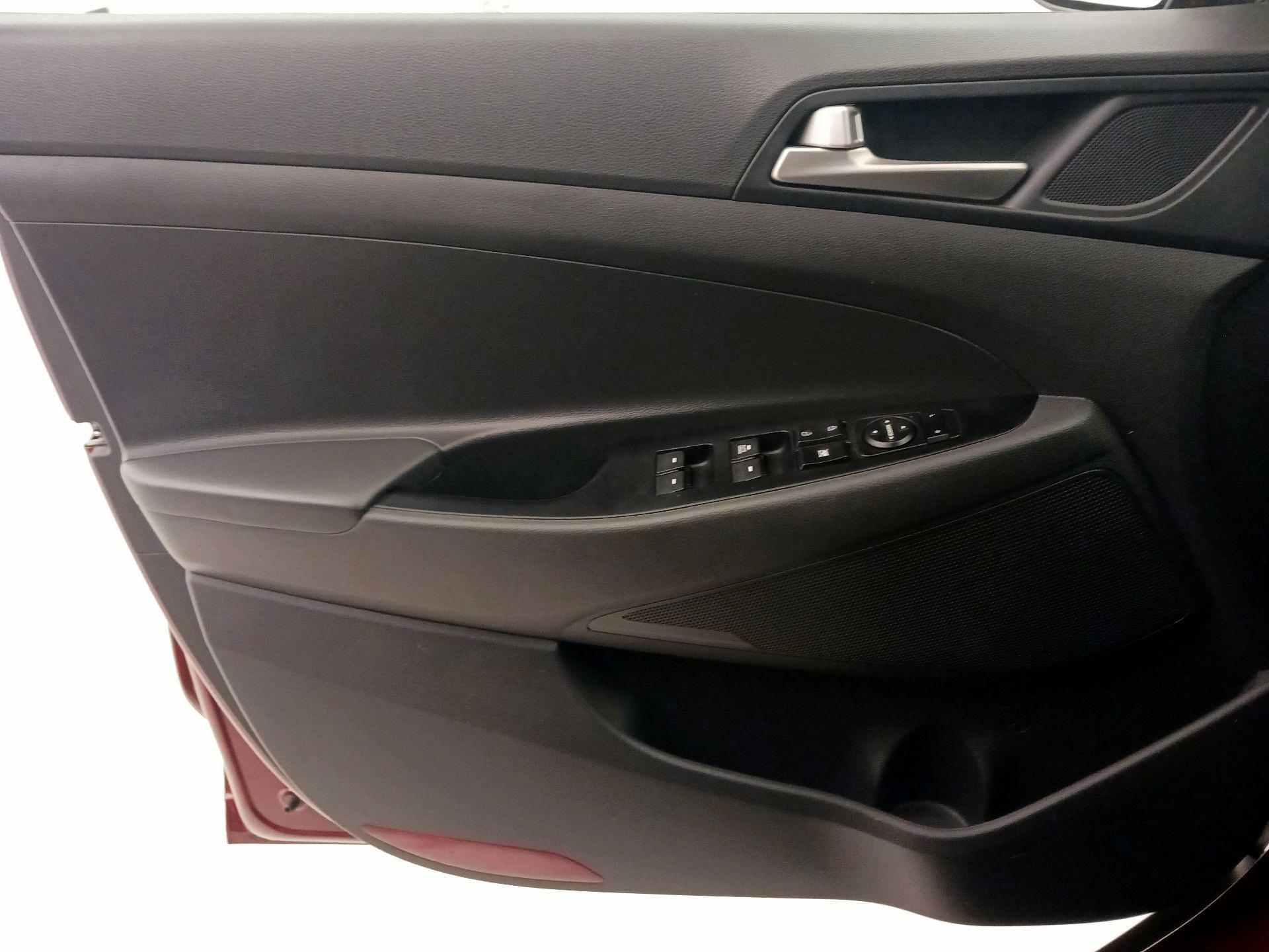 Thumbnail: 2020 Hyundai Tucson - 12