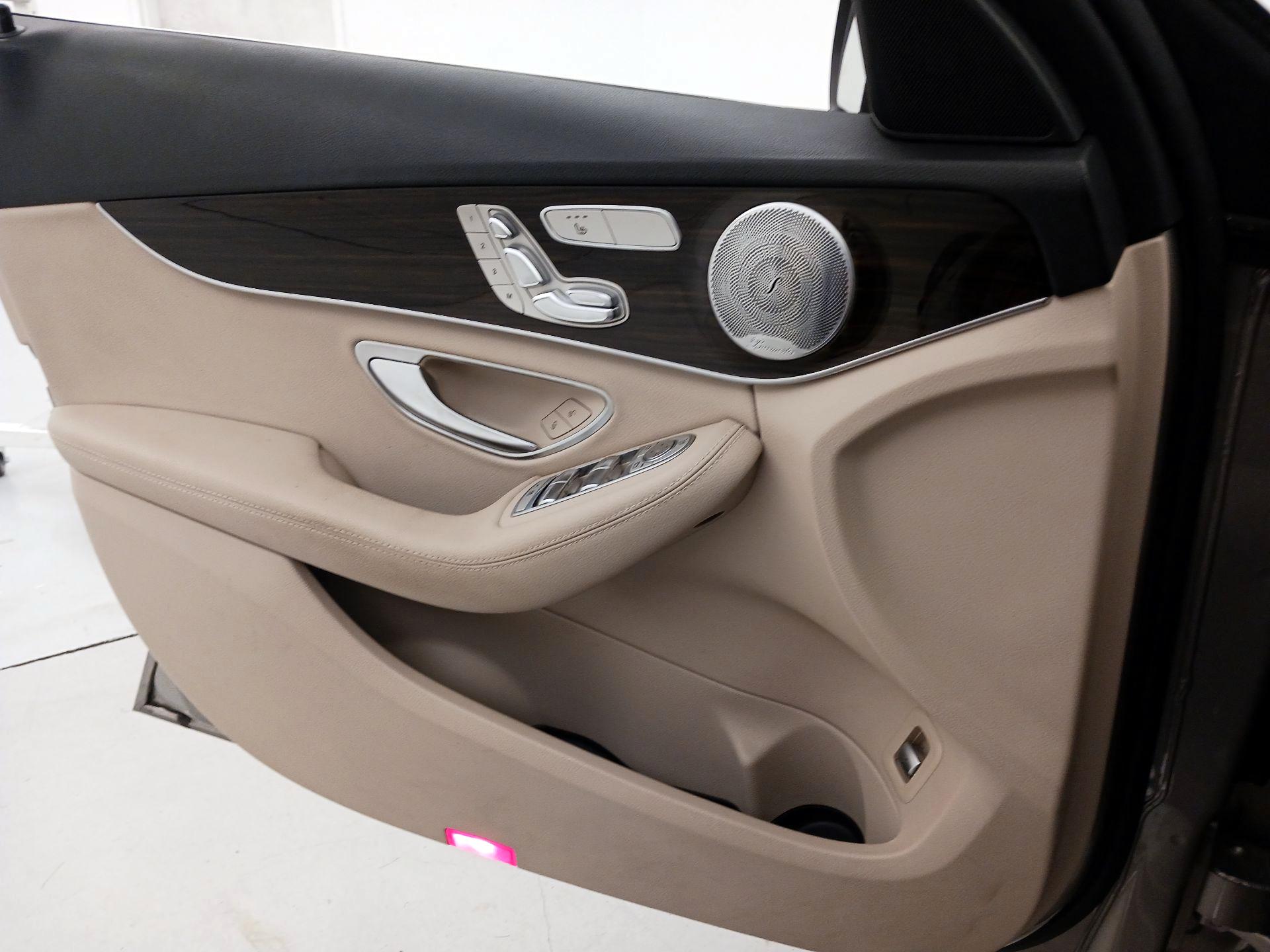 Thumbnail: 2020 Mercedes-Benz C-Class - 12