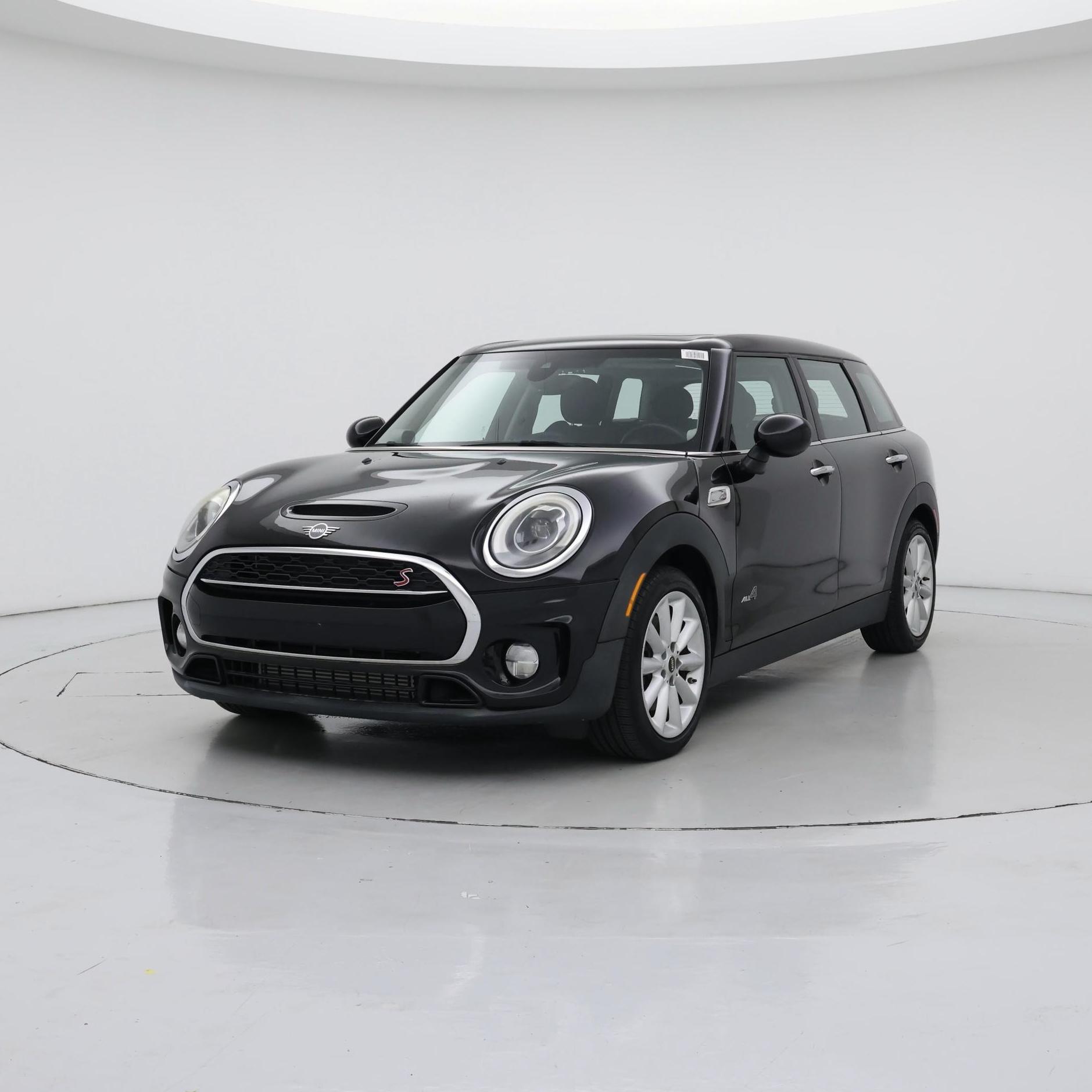 Thumbnail: 2019 MINI Cooper Clubman - 4