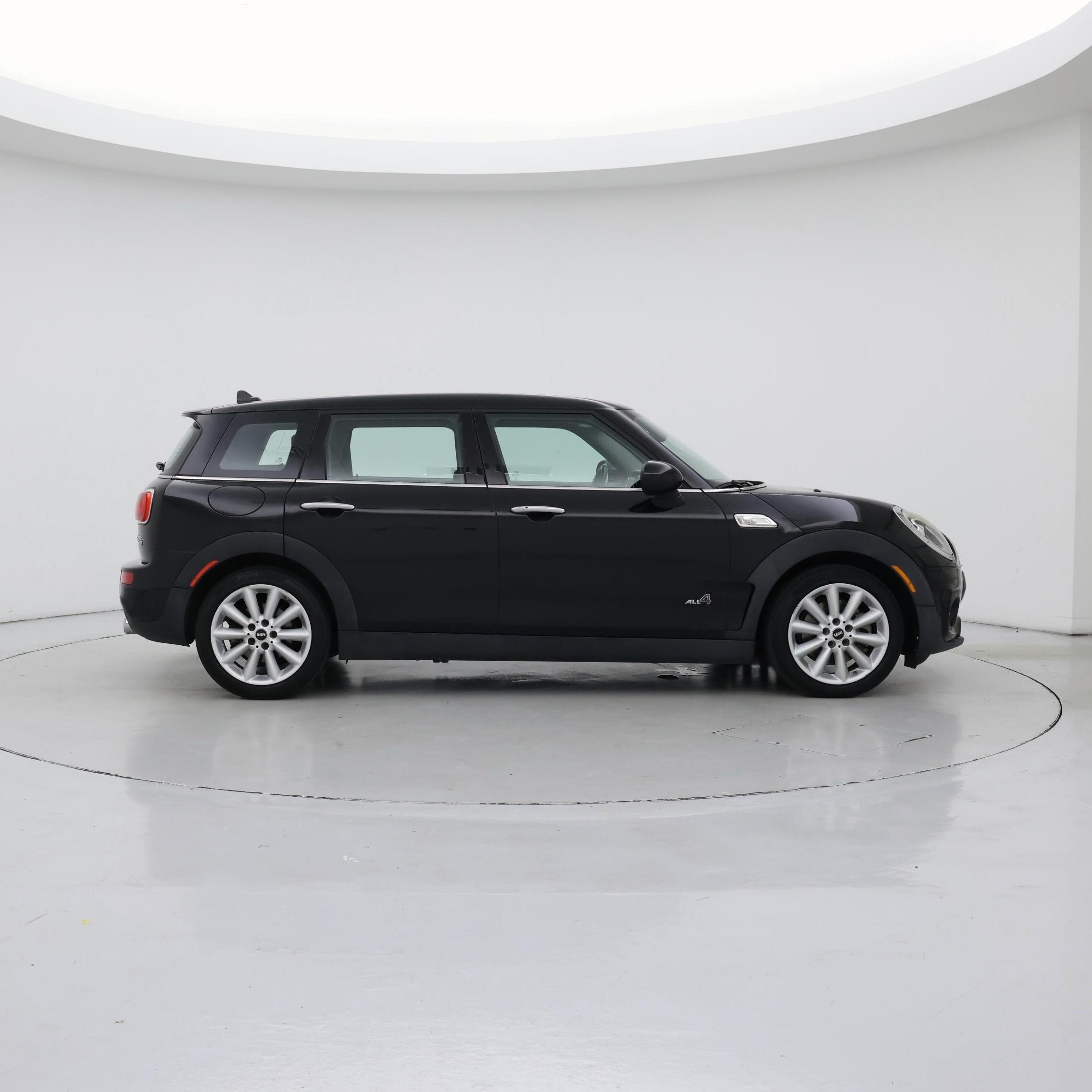 Thumbnail: 2019 MINI Cooper Clubman - 7