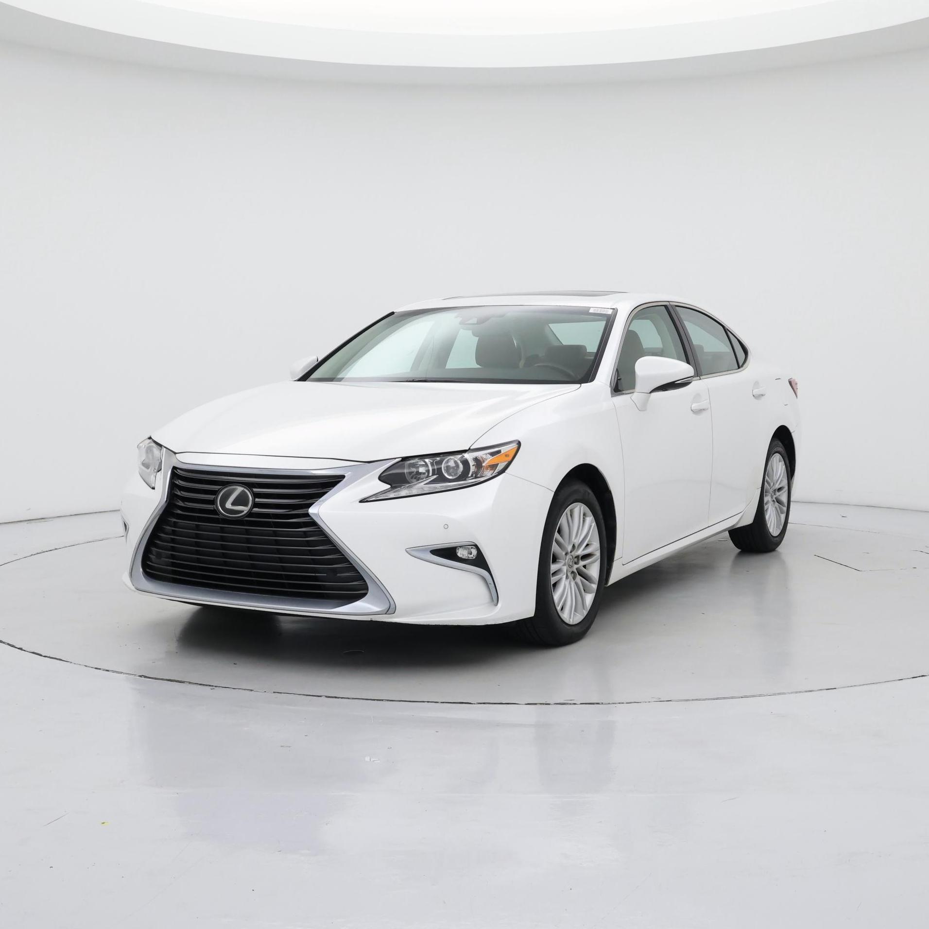 Thumbnail: 2017 Lexus ES - 4