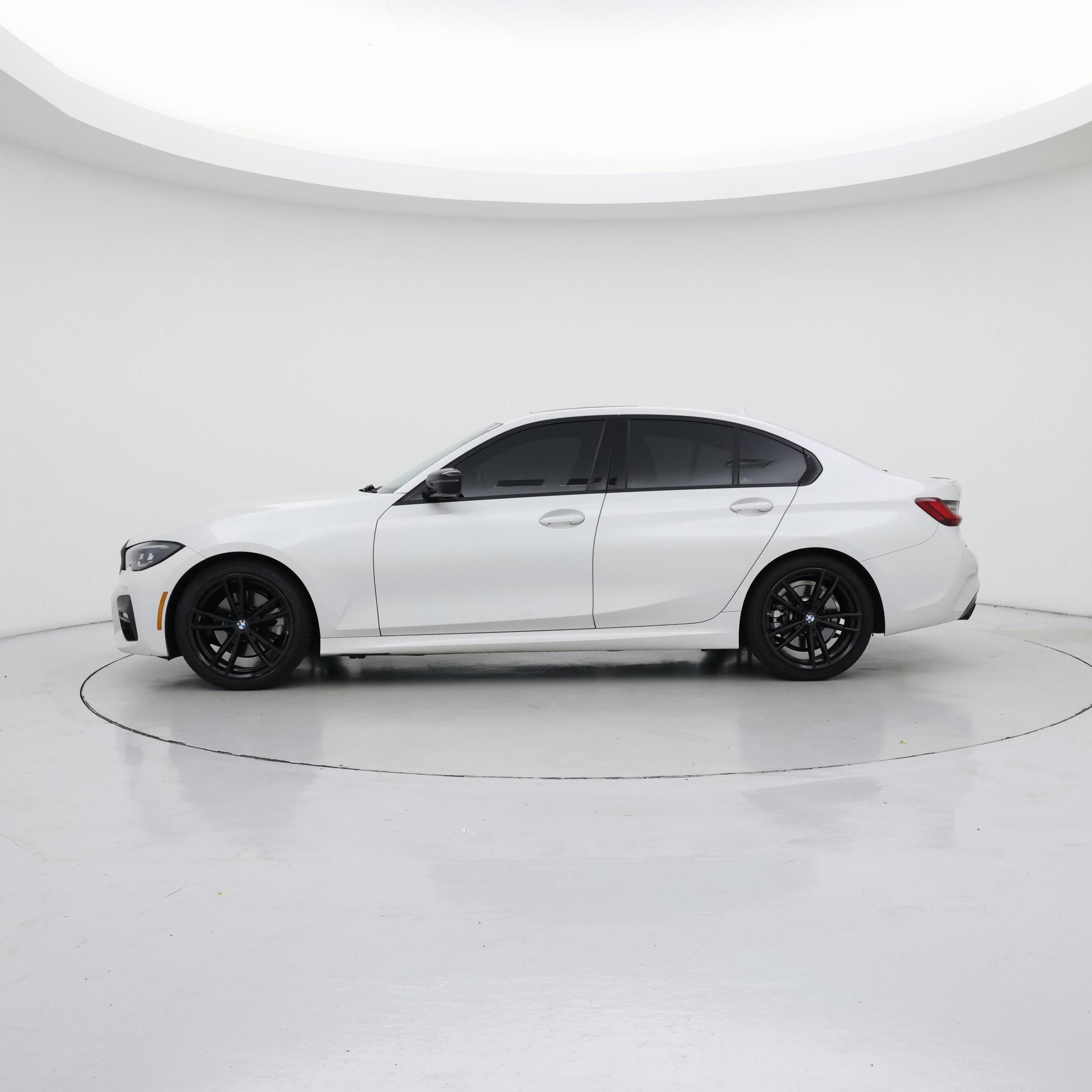 Thumbnail: 2022 BMW 3 Series - 3