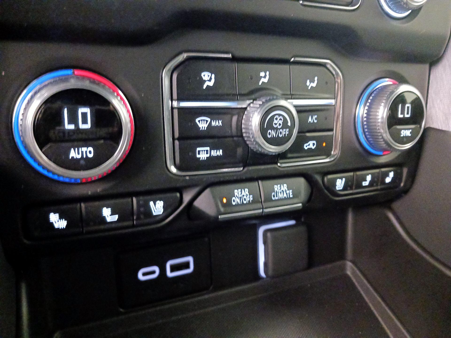 Thumbnail: 2024 GMC Yukon - 17