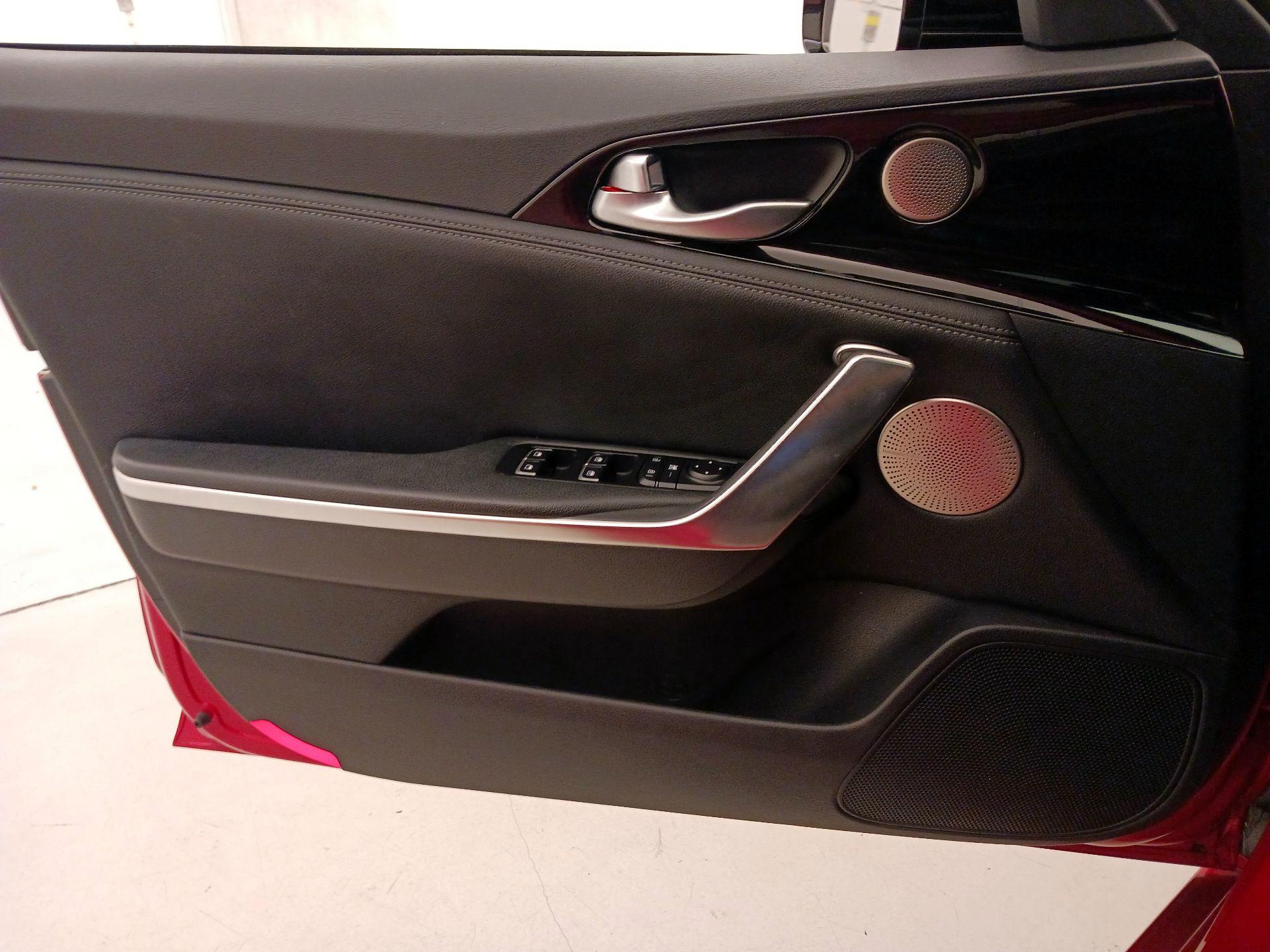 Thumbnail: 2023 Kia Stinger - 12