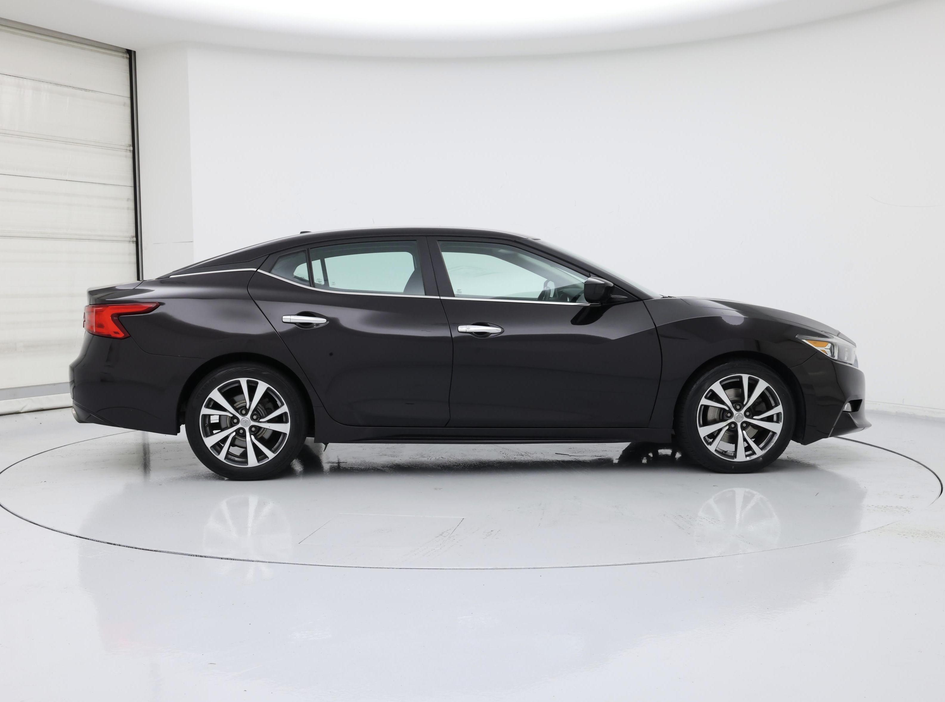Thumbnail: 2017 Nissan Maxima - 7