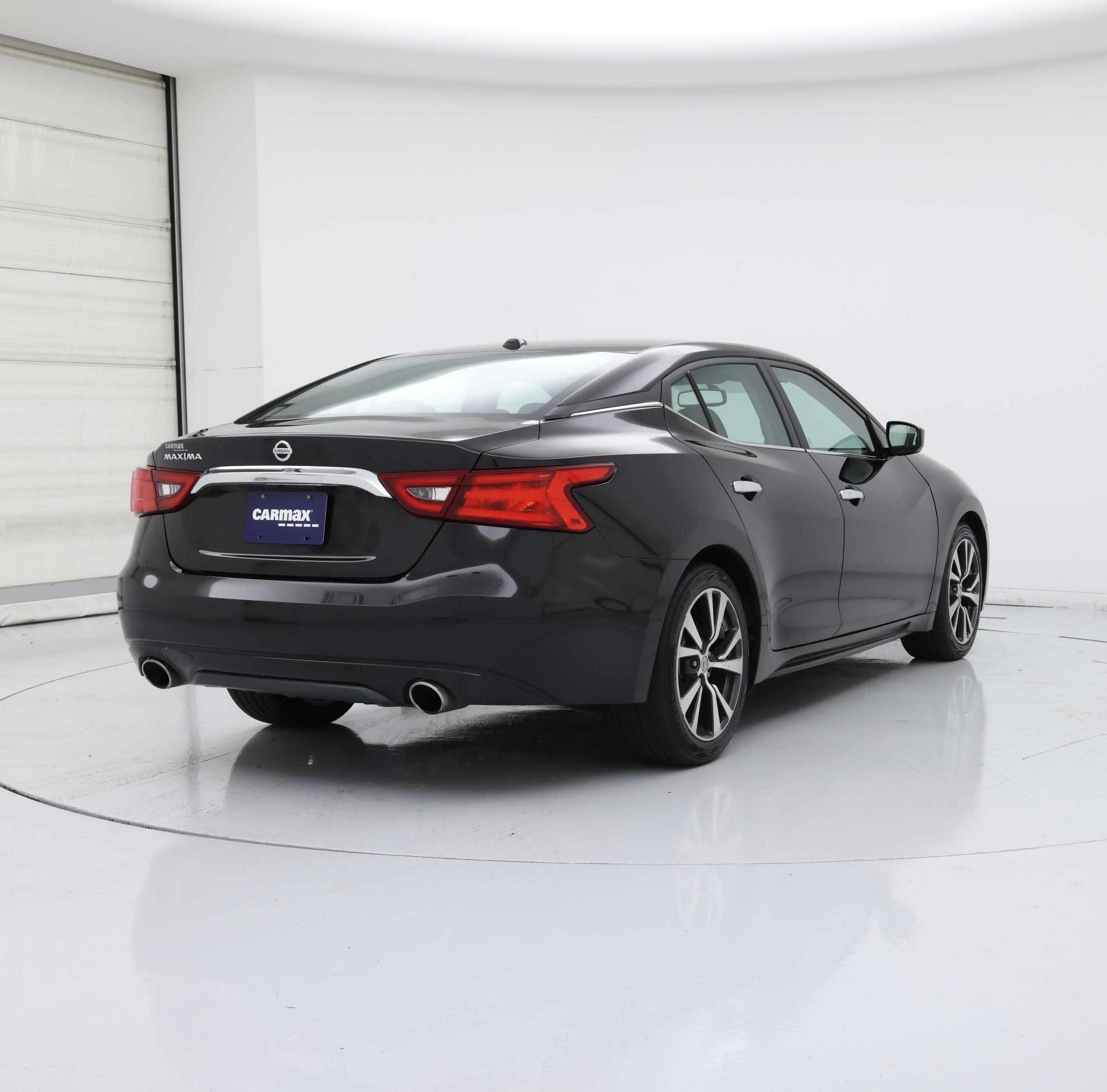 Thumbnail: 2017 Nissan Maxima - 8