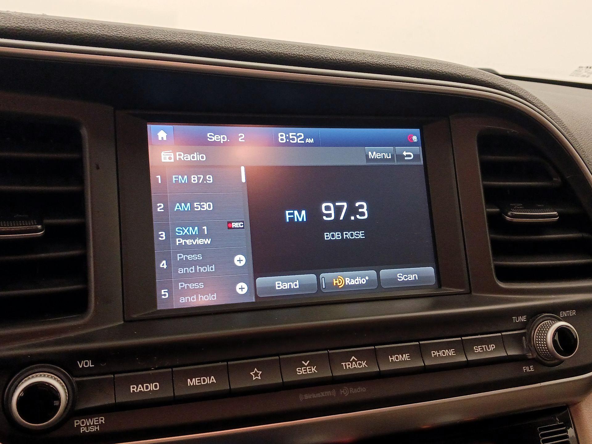 Thumbnail: 2020 Hyundai Elantra - 15