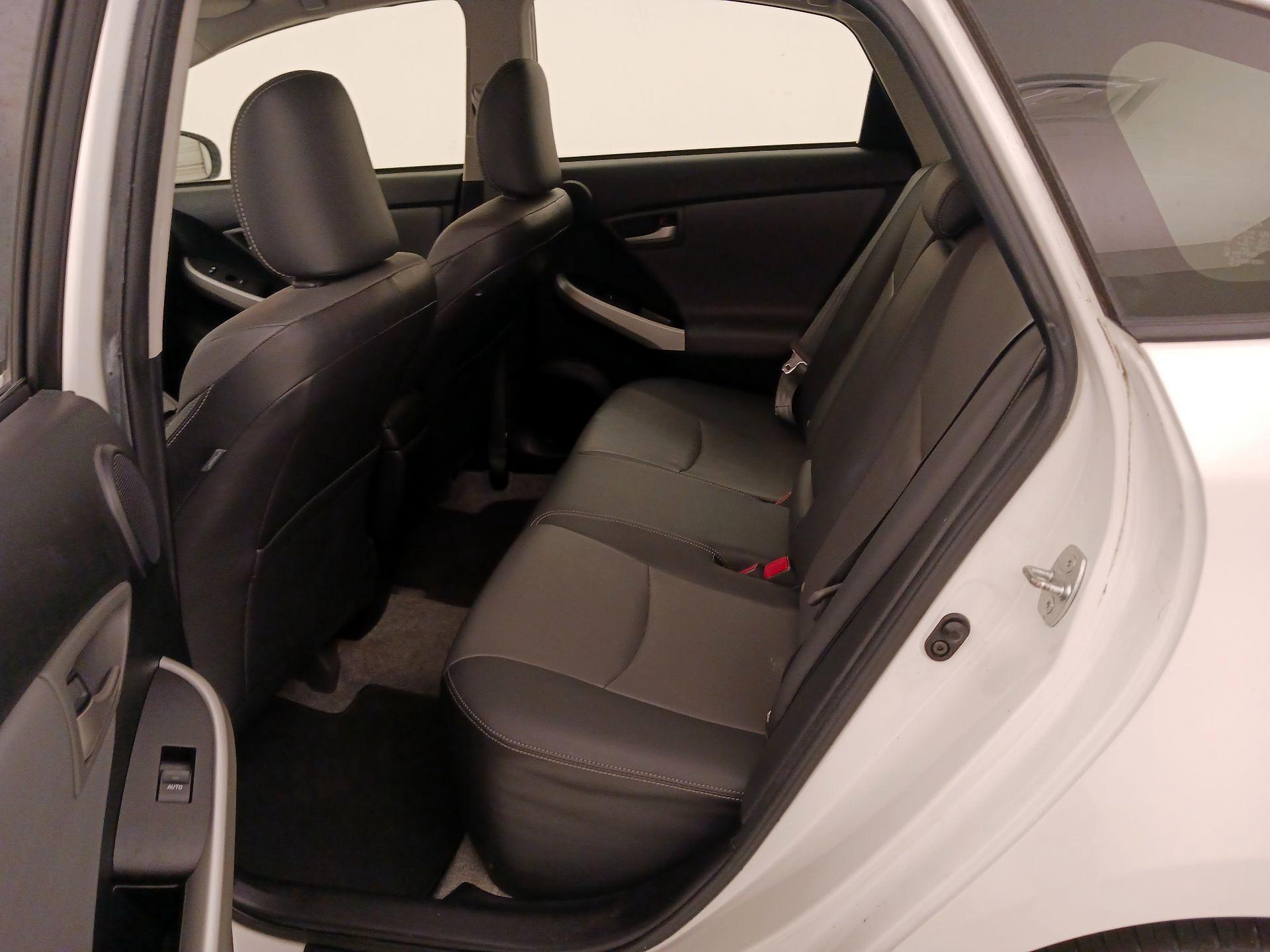 Thumbnail: 2014 Toyota Prius - 19