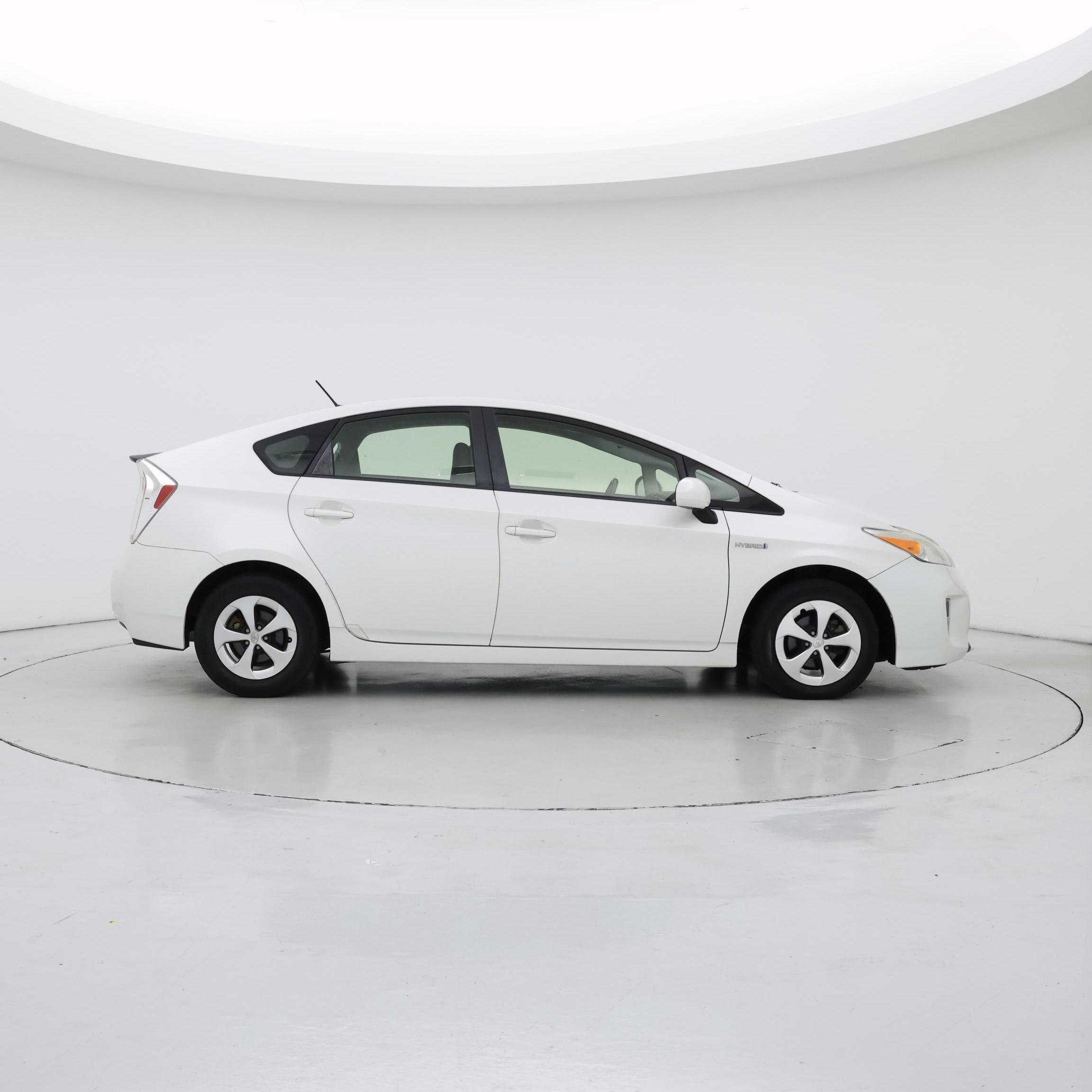 Thumbnail: 2014 Toyota Prius - 7