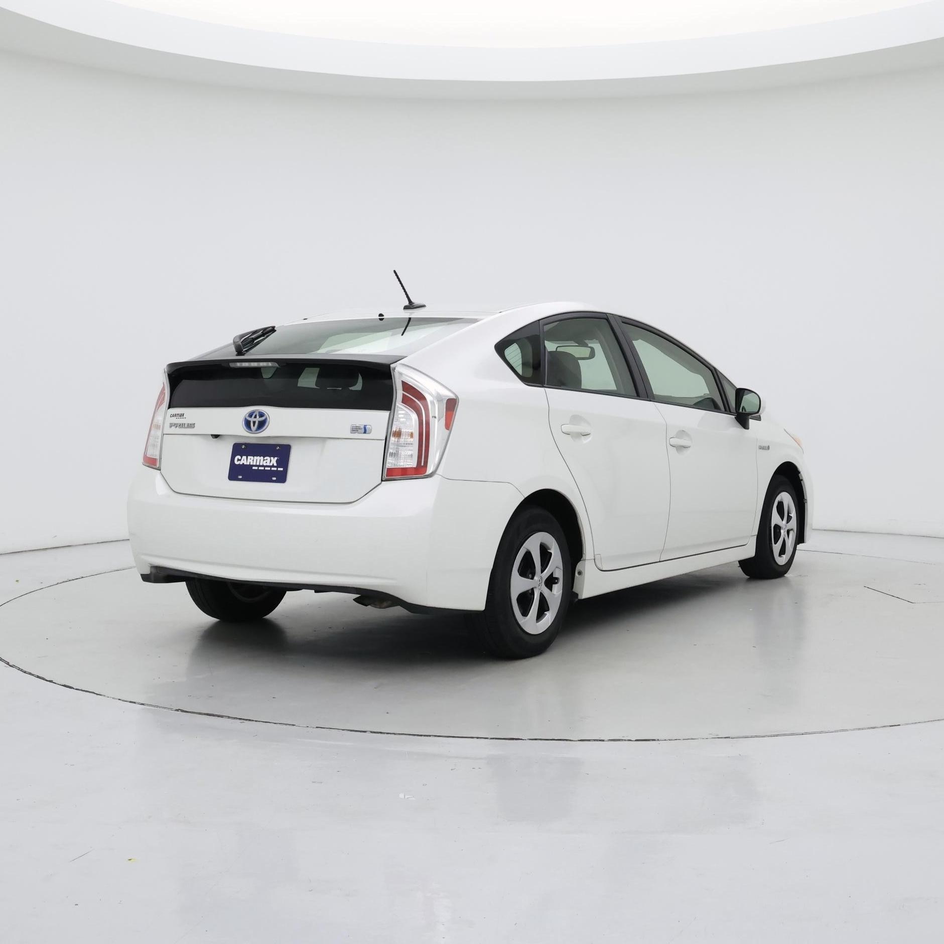 Thumbnail: 2014 Toyota Prius - 8