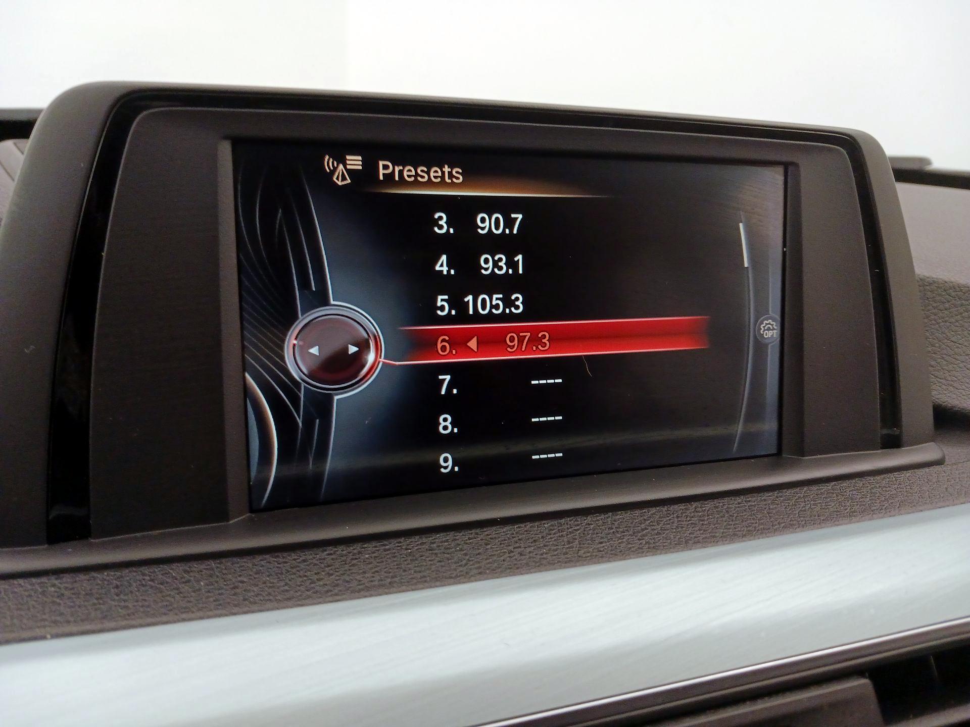 Thumbnail: 2016 BMW 3 Series - 15