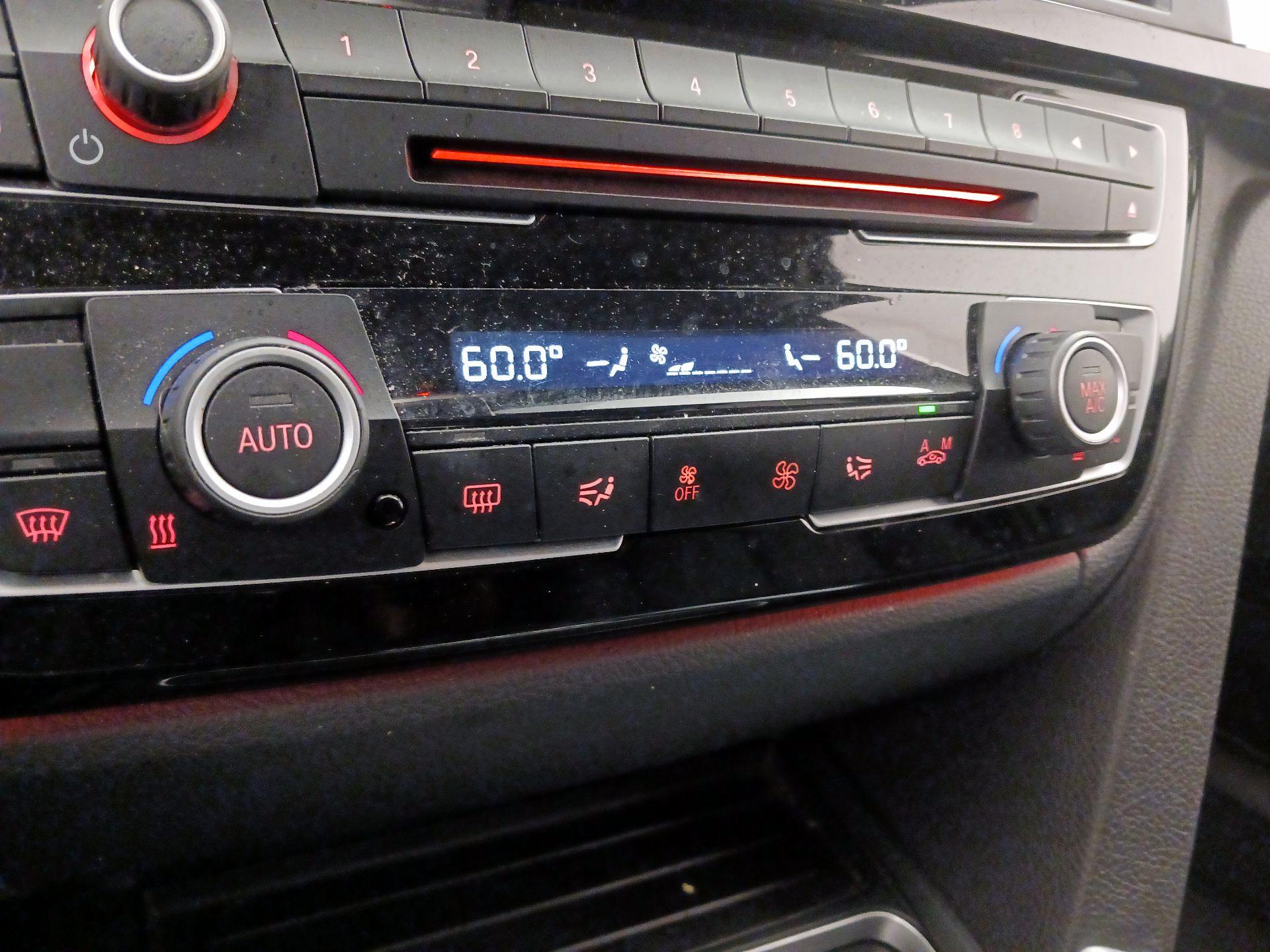 Thumbnail: 2016 BMW 3 Series - 16