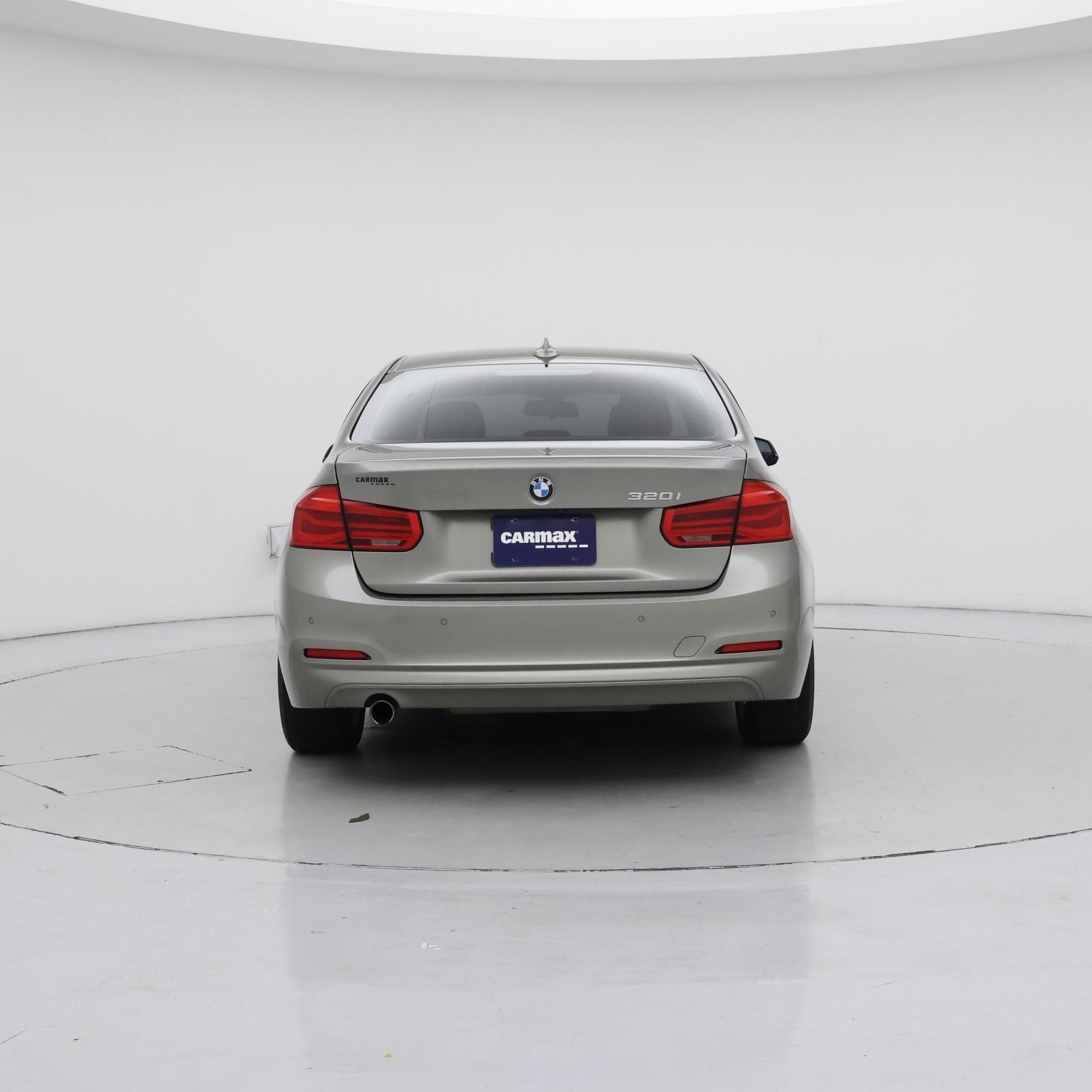 Thumbnail: 2016 BMW 3 Series - 6