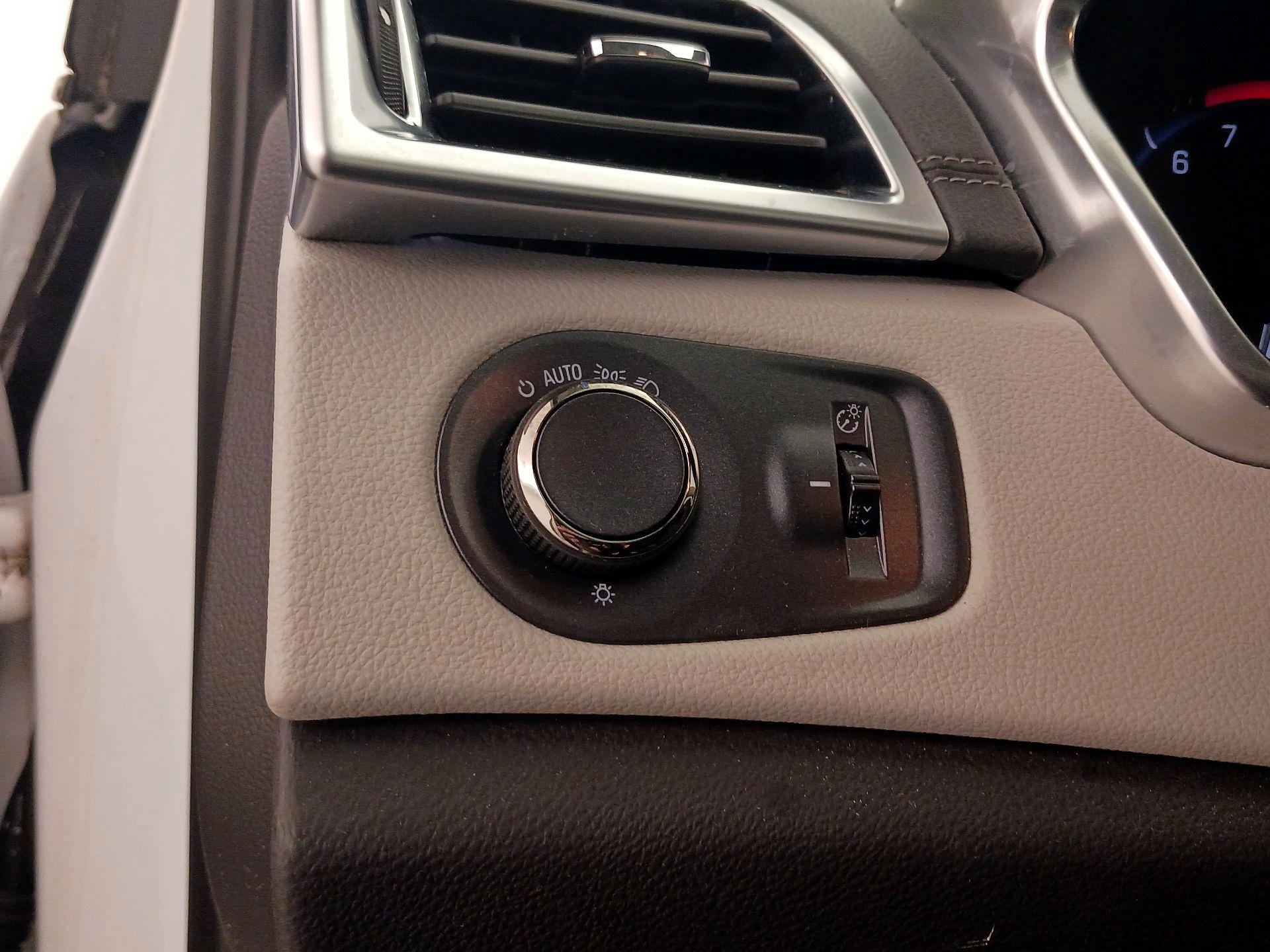 Thumbnail: 2015 Cadillac SRX - 13